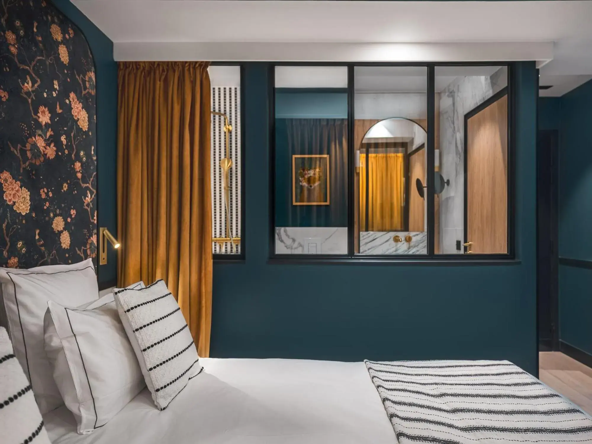 Bed in Dandy Hotel & Kitchen Bed in Dandy Hotel & Kitchen