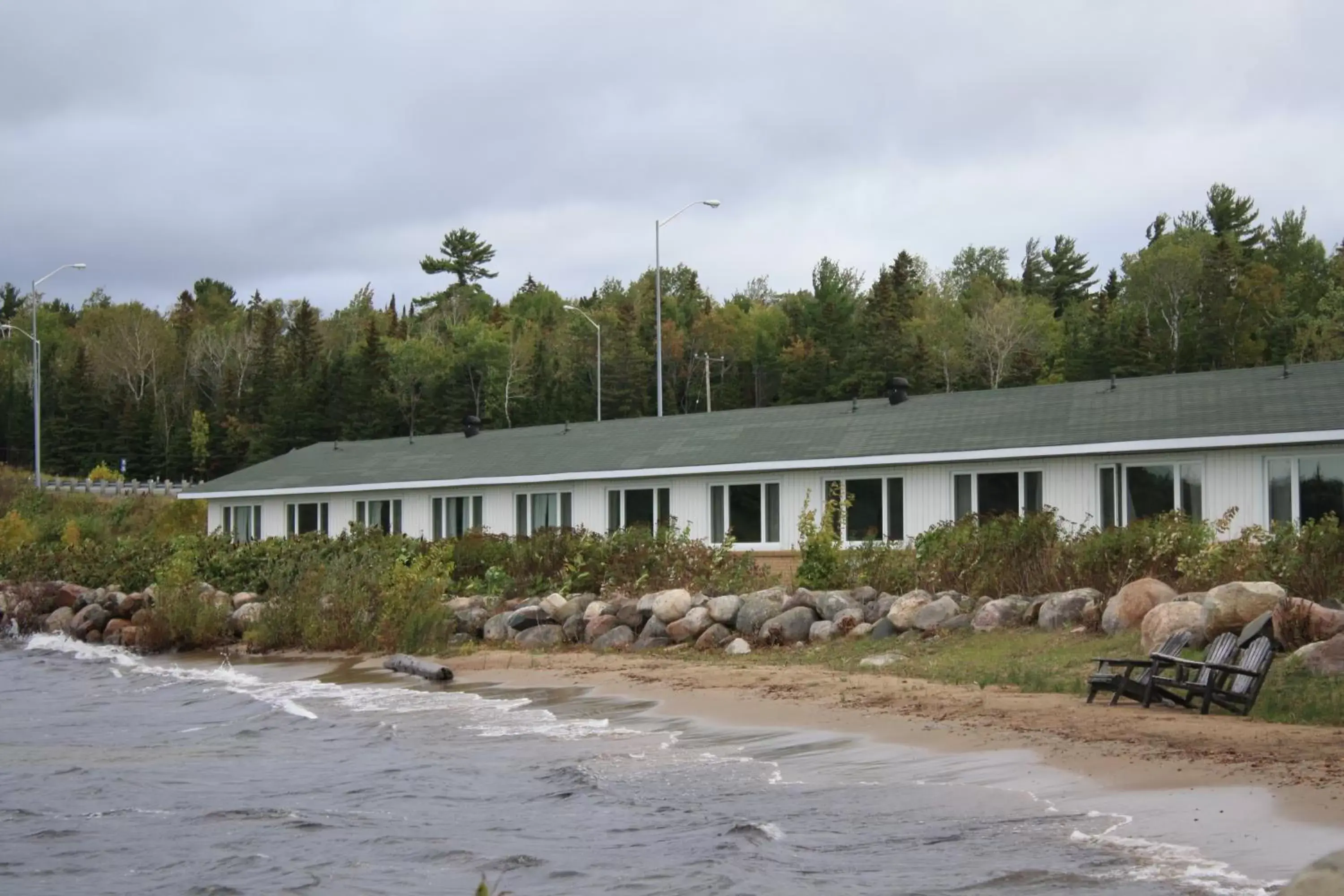 Property Building in Carolyn Beach Inn