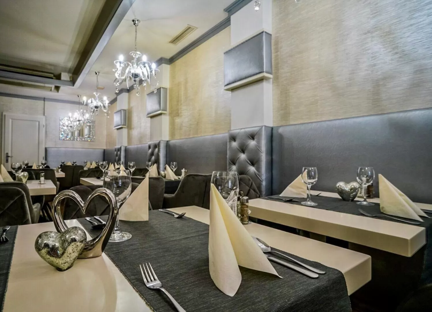 Restaurant/places to eat in Teátrum Boutique Hotel