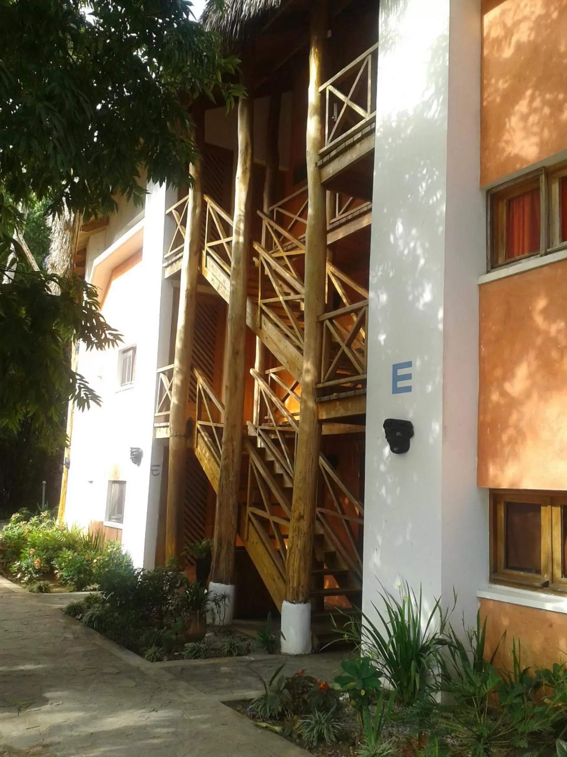 Facade/entrance, Property Building in La Residencia del Paseo