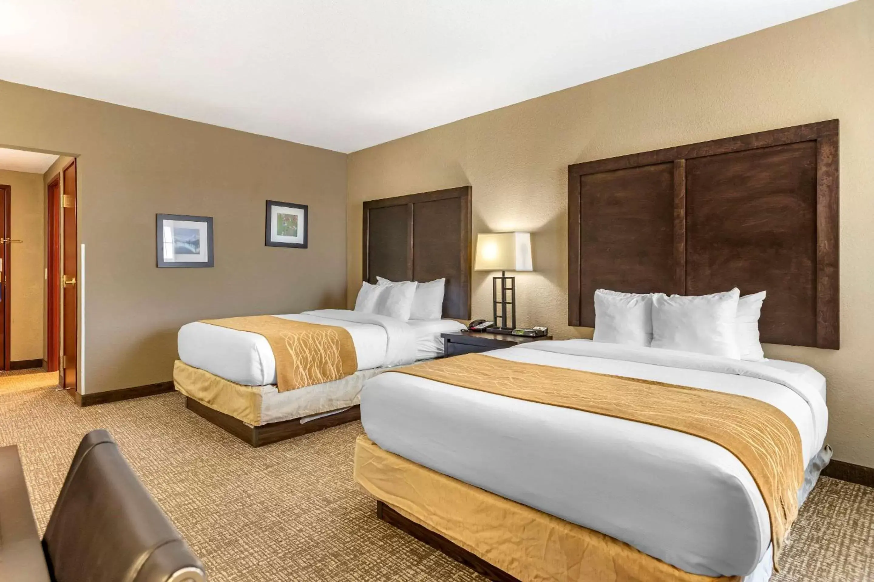 Queen Room with Two Queen Beds - Disability Access in Comfort Inn & Suites Allen Park/Dearborn