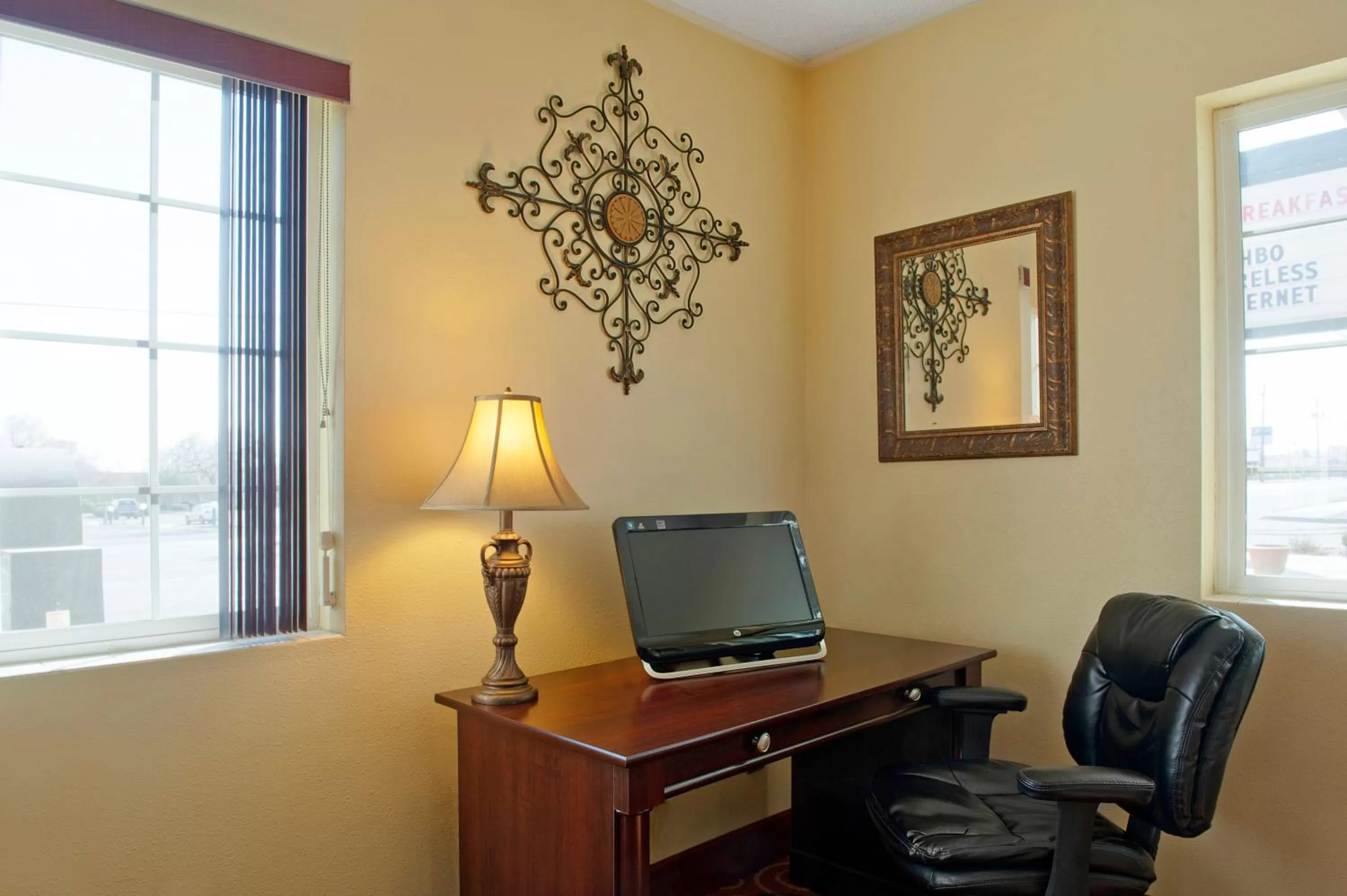 Lobby or reception in Days Inn by Wyndham Yakima