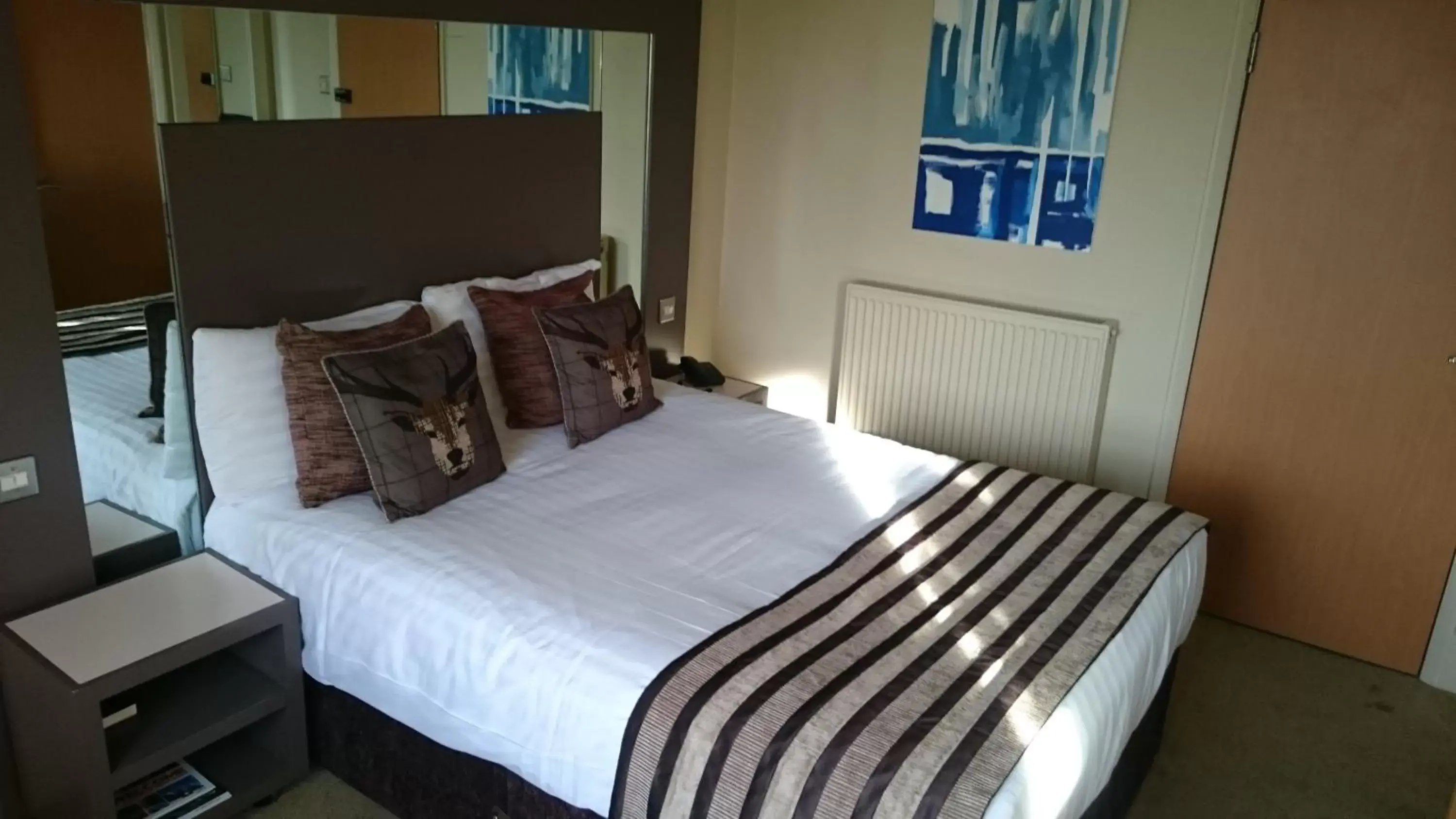 Bedroom, Bed in Regent Hotel Doncaster
