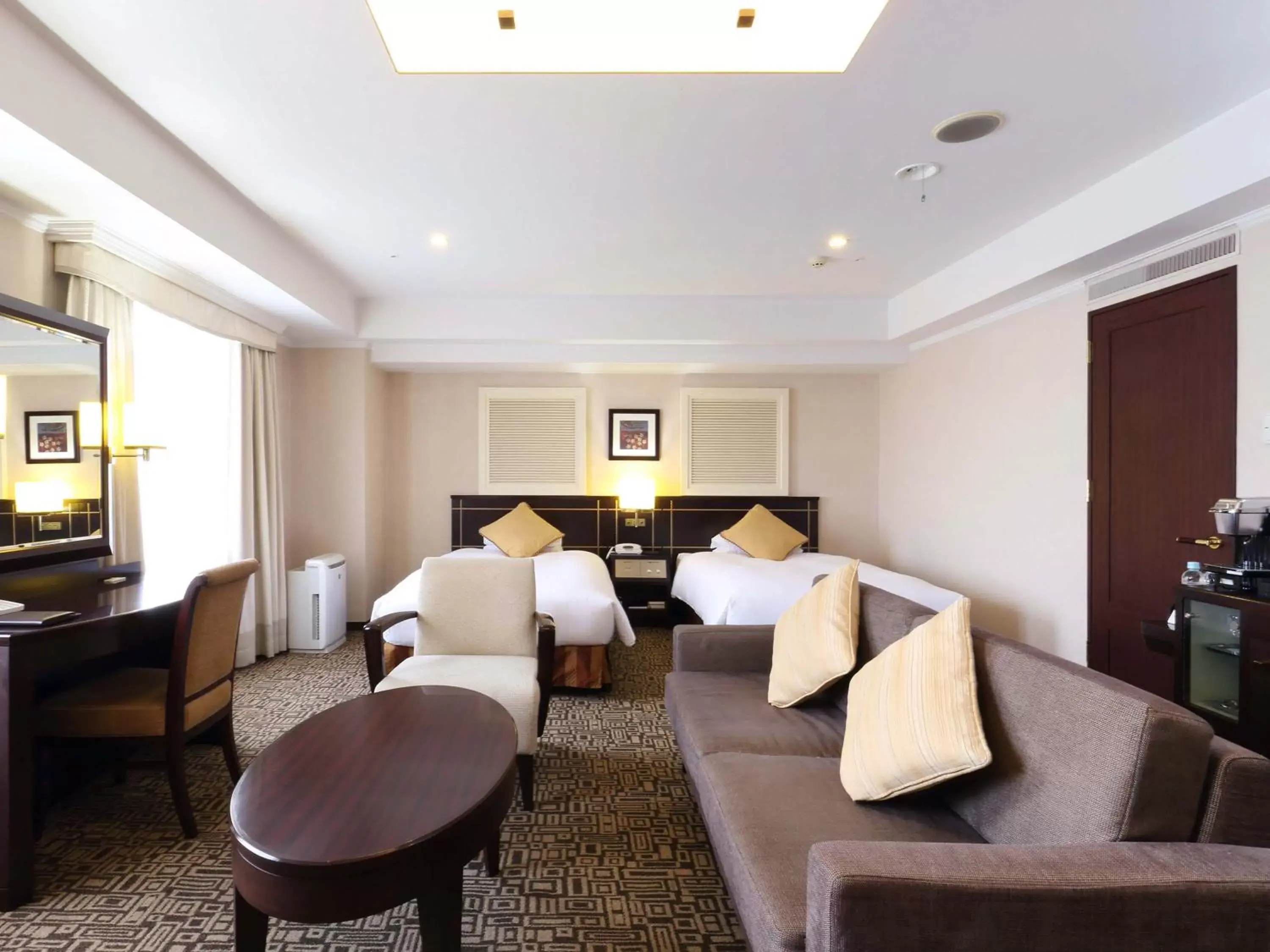 Photo of the whole room in Nishitetsu Grand Hotel Photo of the whole room in Nishitetsu Grand Hotel