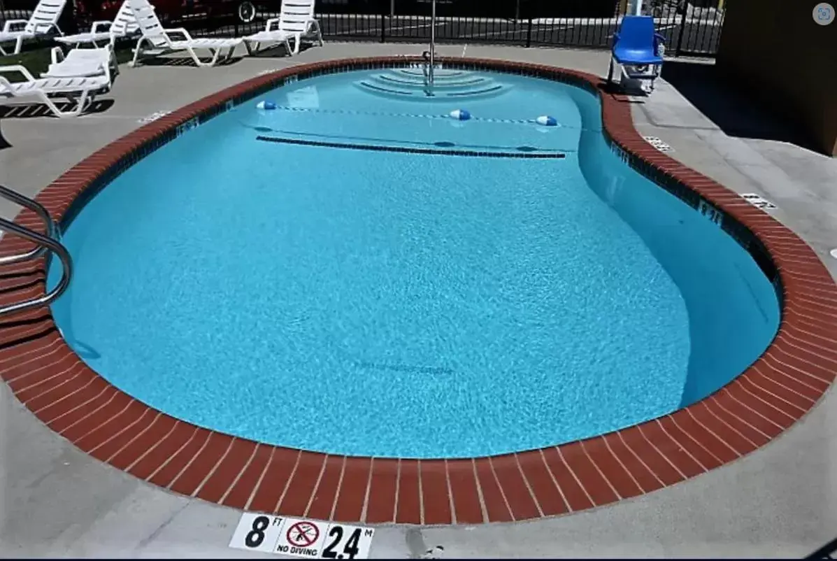 Swimming Pool in Blue Jay Lodge