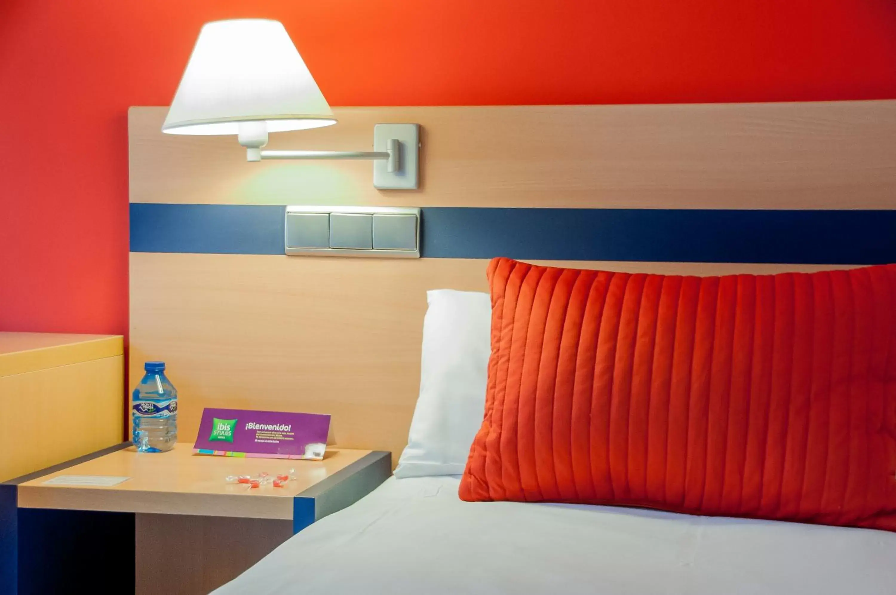 Bed in Ibis Styles Zaragoza Ramiro I