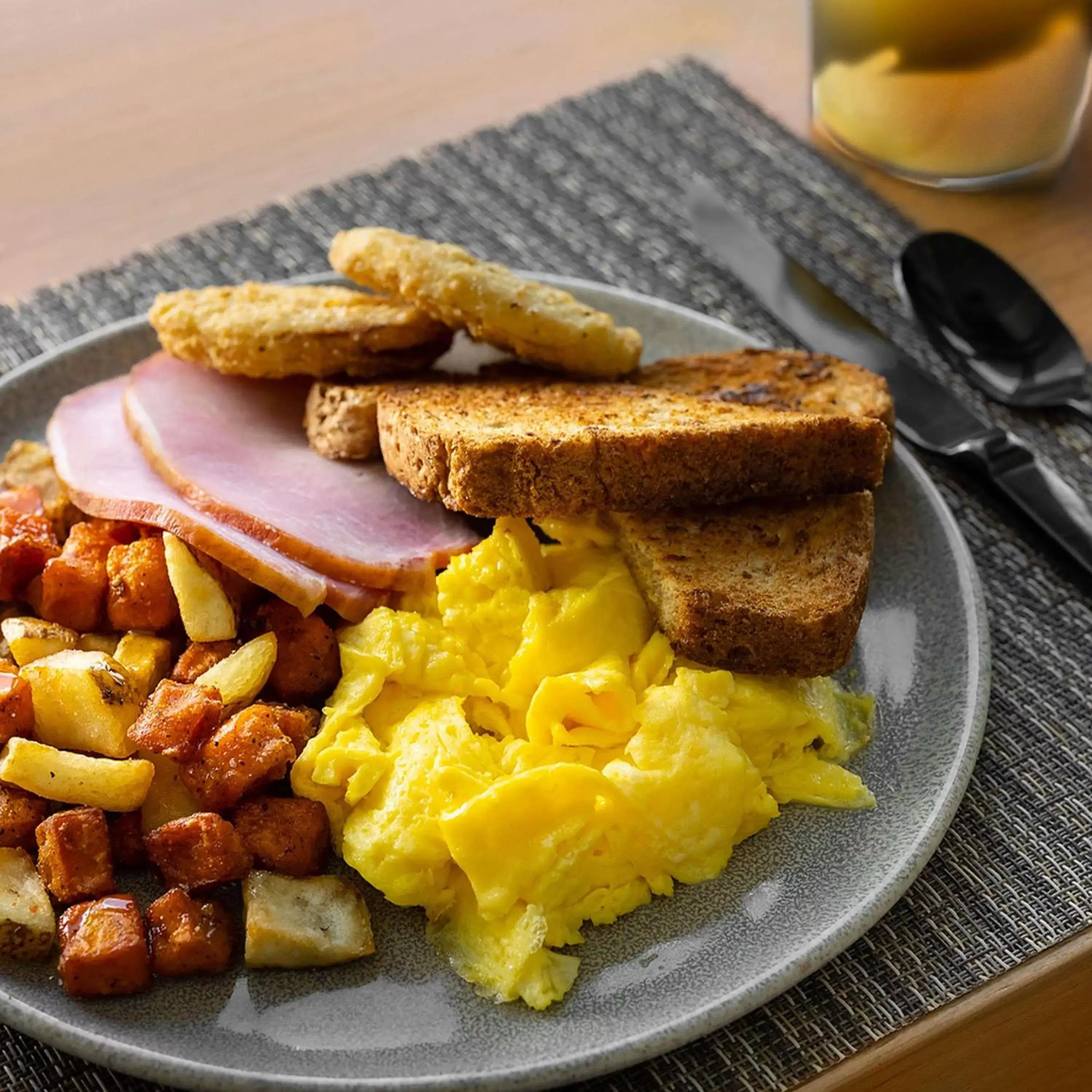 Breakfast in Hilton Garden Inn Grapevine At Silverlake Crossing, Tx Breakfast in Hilton Garden Inn Grapevine At Silverlake Crossing, Tx