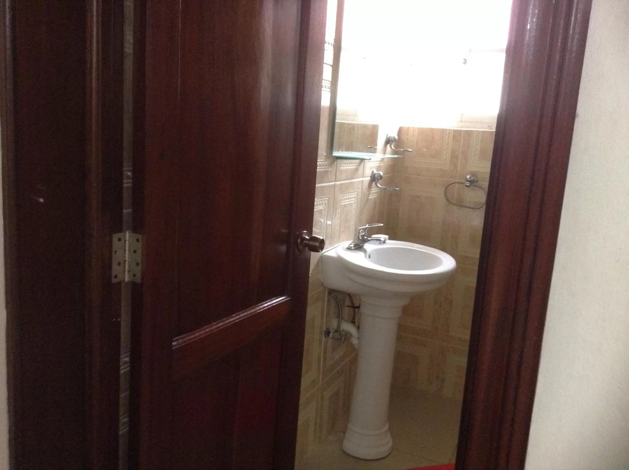 Bathroom in White Sands shared apartments