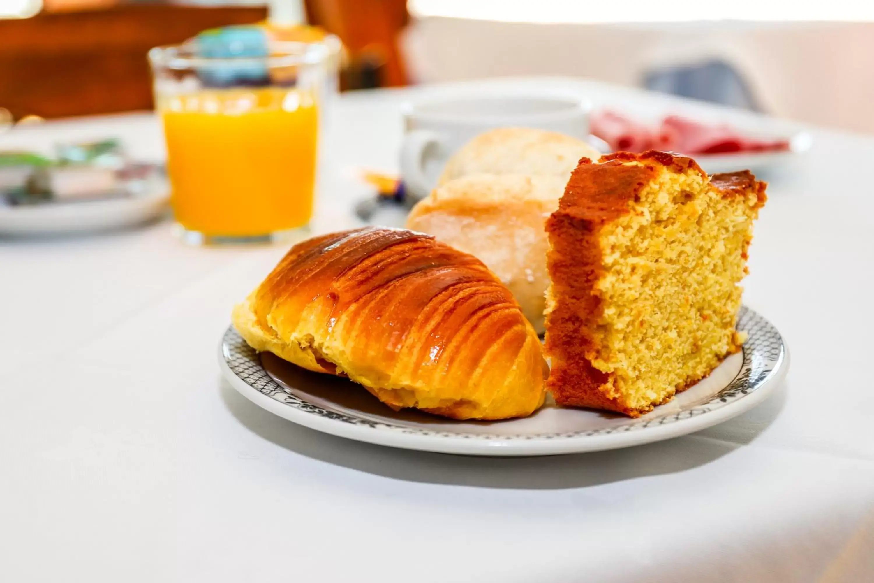 Breakfast in Hotel Avenida