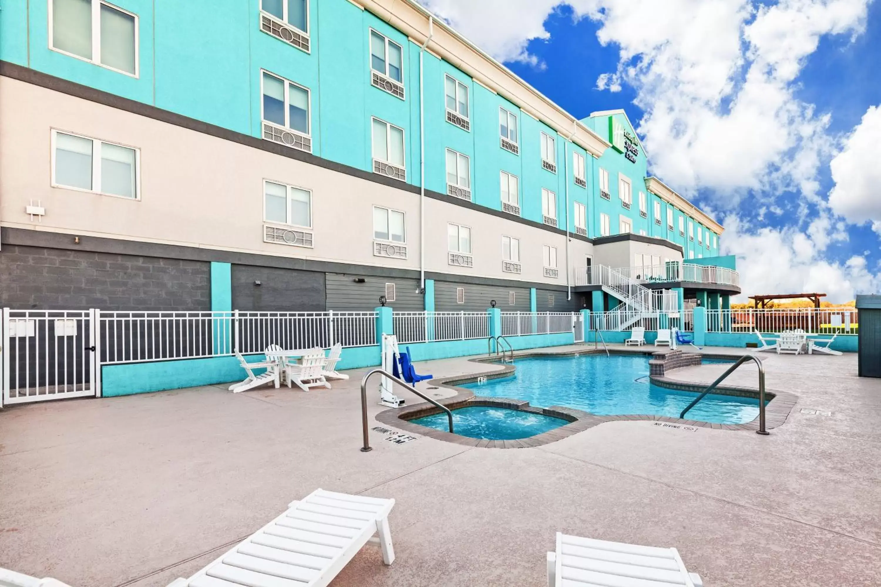 Swimming pool, Property Building in Holiday Inn Express Port Lavaca, an IHG Hotel