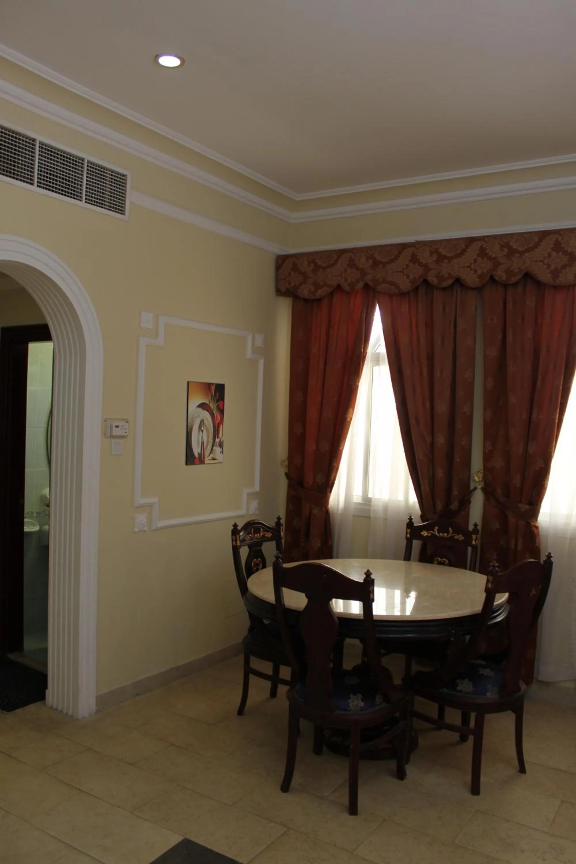 Kitchen or kitchenette in Royal Residence Hotel Apartments