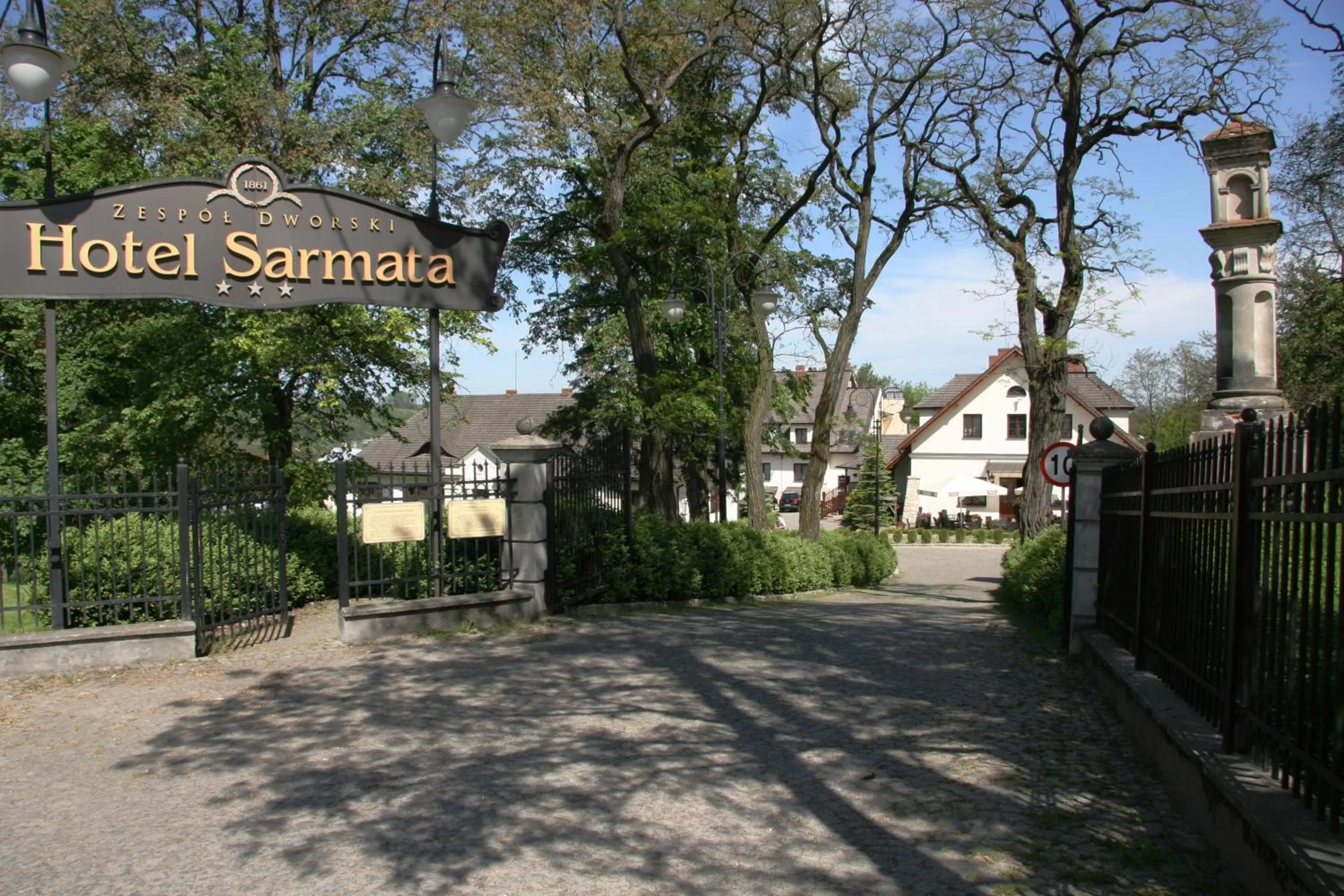 Facade/entrance in Hotel Sarmata Zespół Dworski