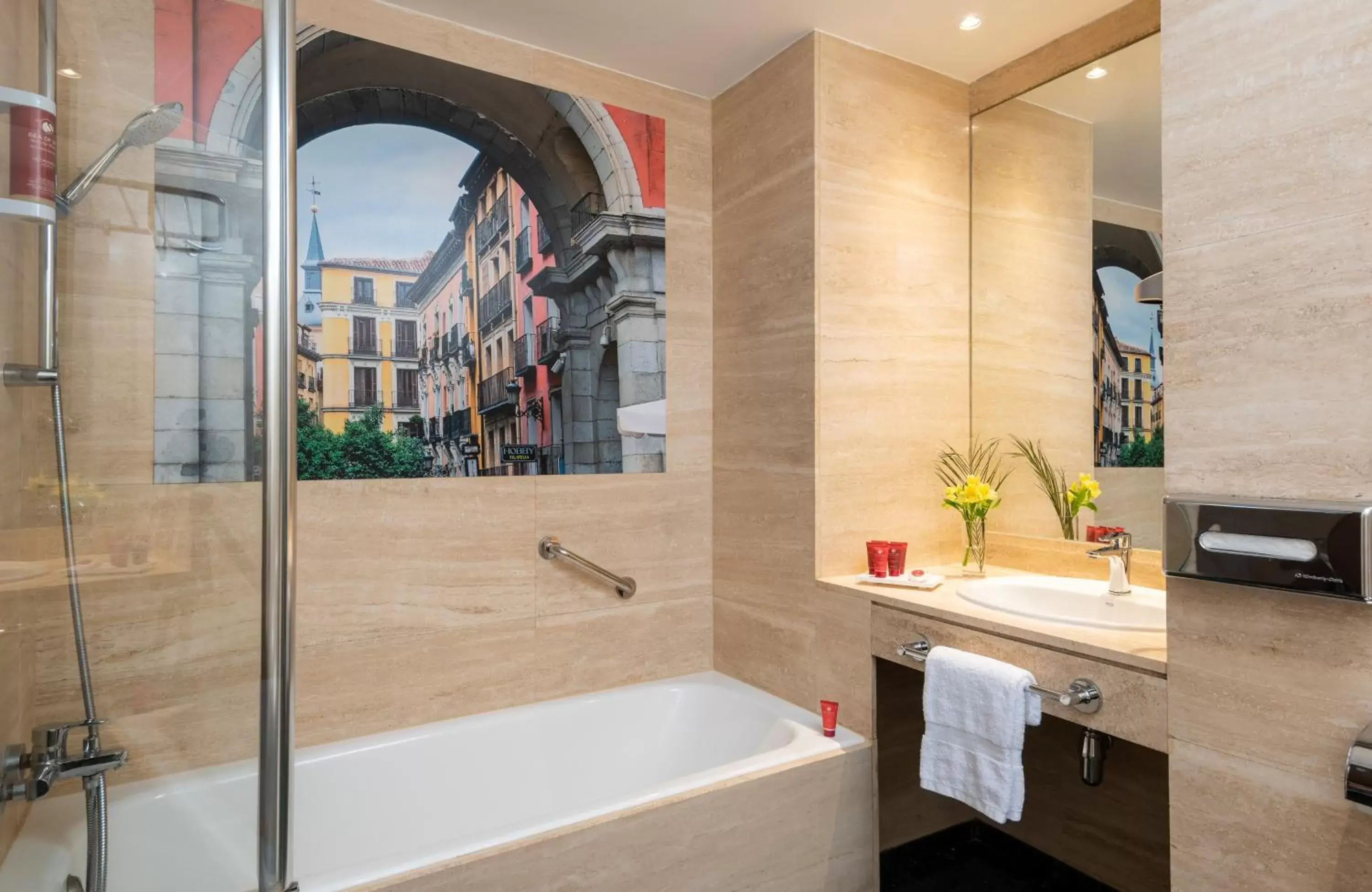 Bedroom, Bathroom in Leonardo Hotel Madrid City Center