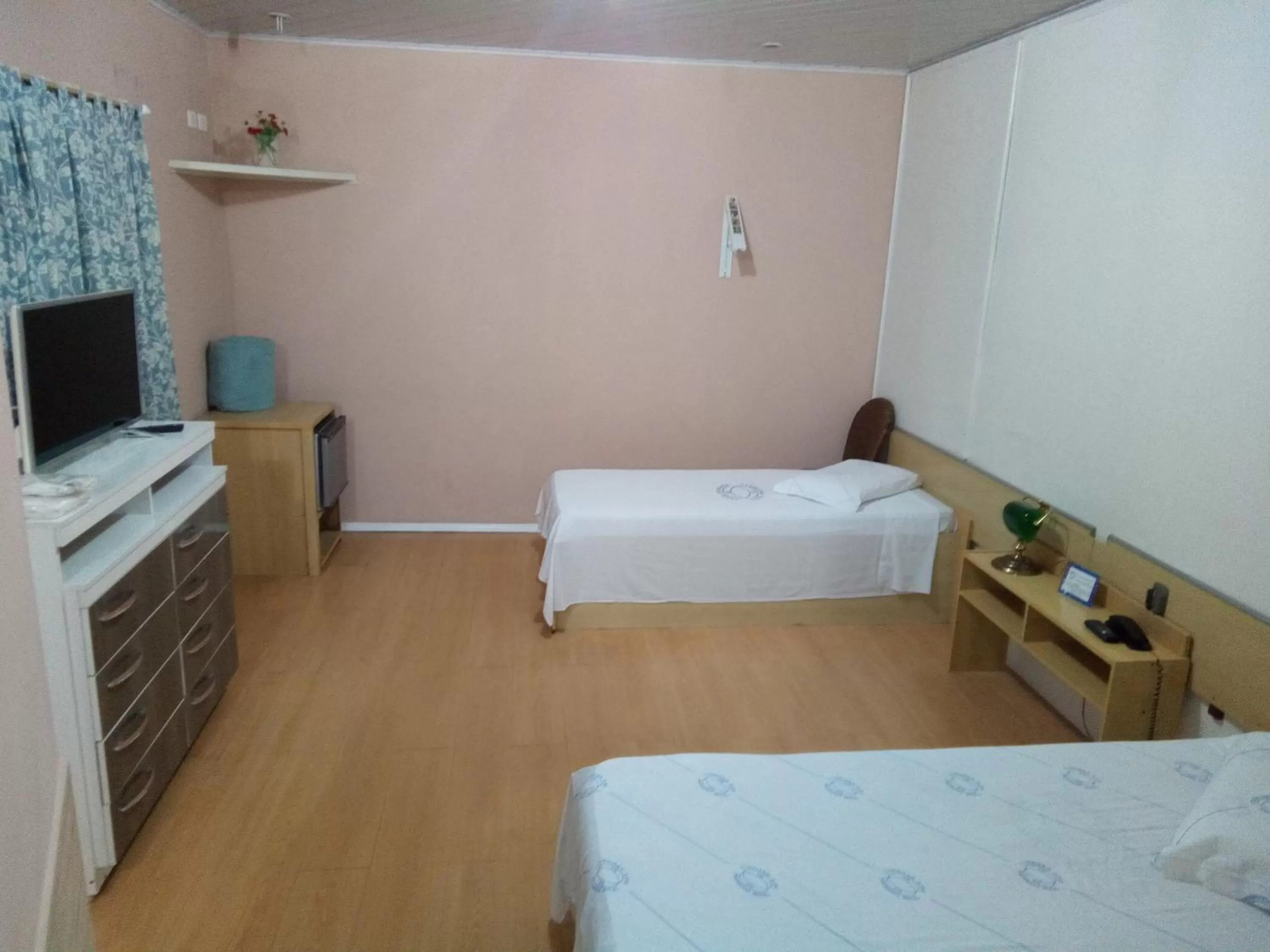 Bedroom, Bed in Cumbipar King Hotel