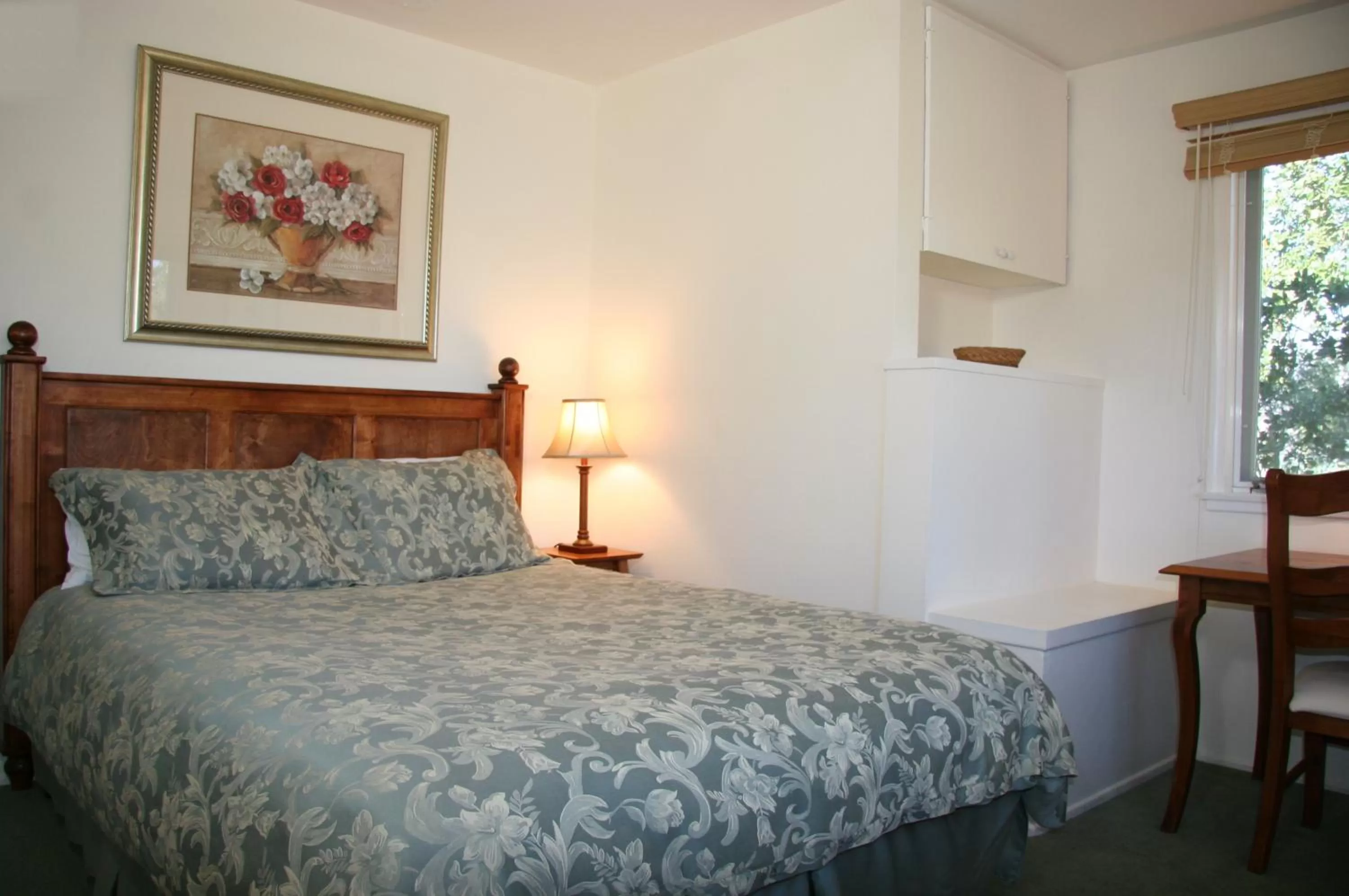 Bedroom, Room Photo in Ojai Retreat & Inn