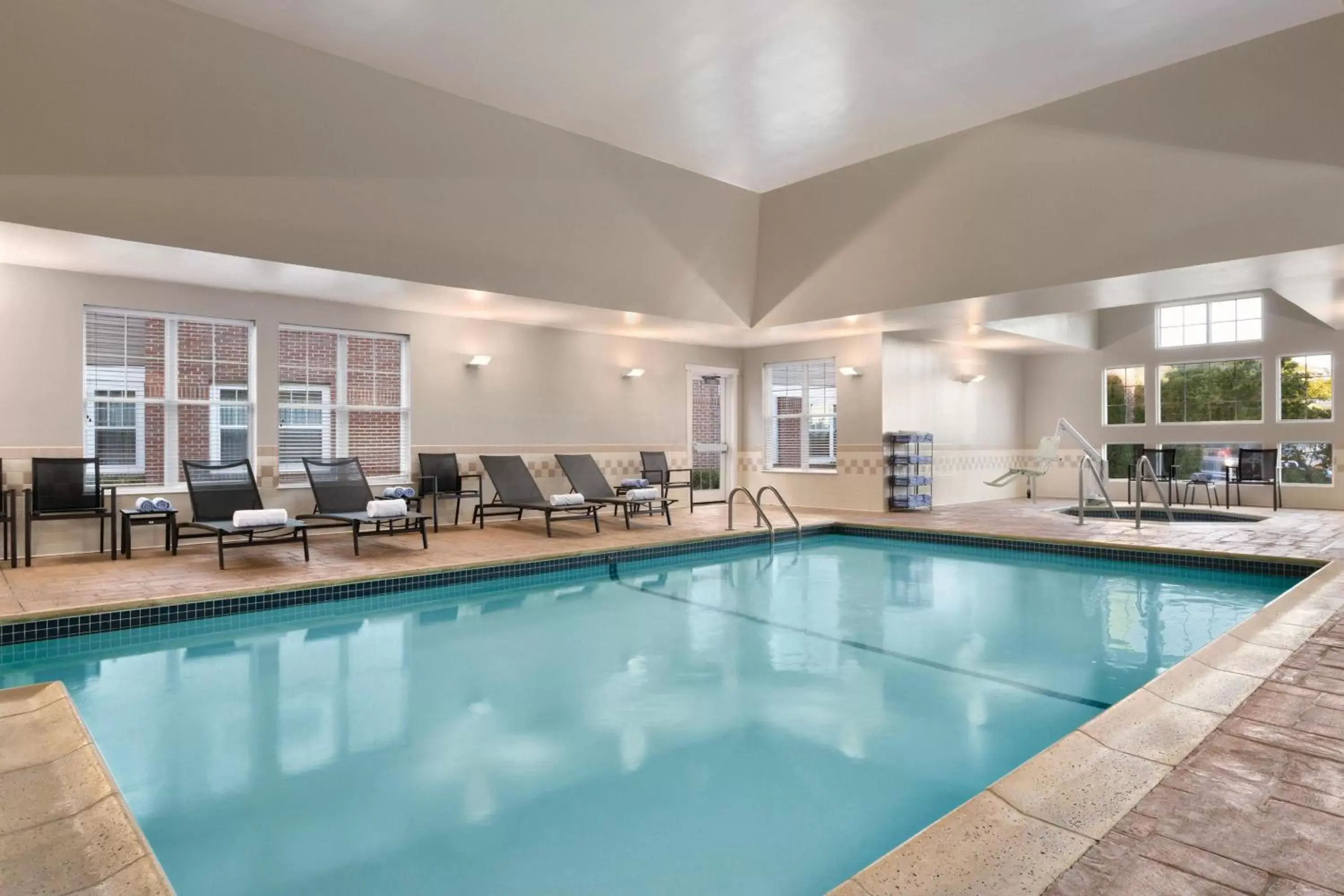 Swimming Pool in Residence Inn by Marriott Newport Middletown