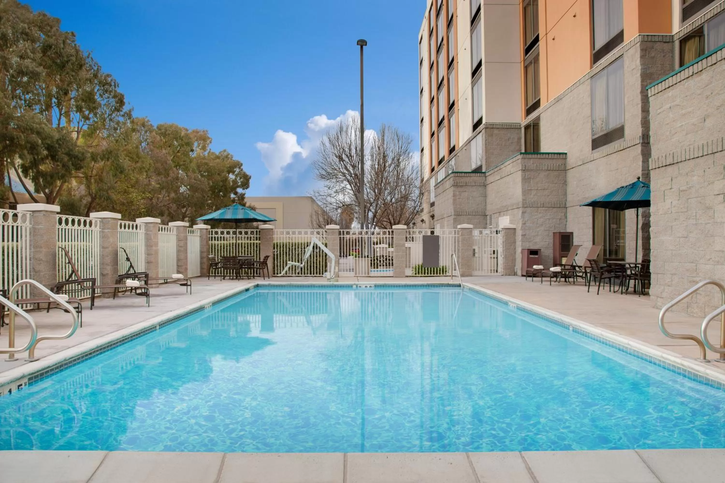 Swimming pool in Hyatt Place Fremont/Silicon Valley