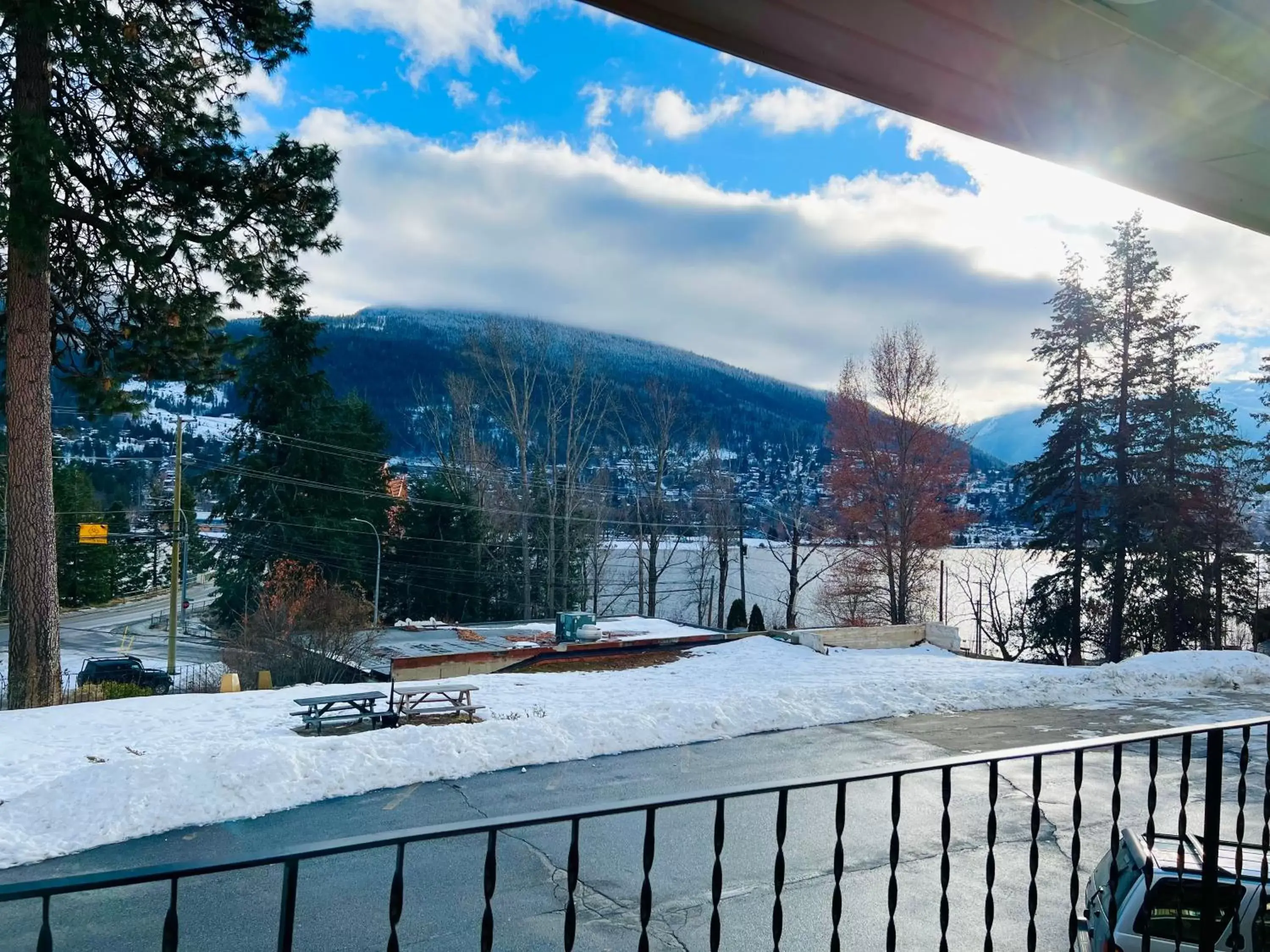 Lake view, Winter in Villa Motel