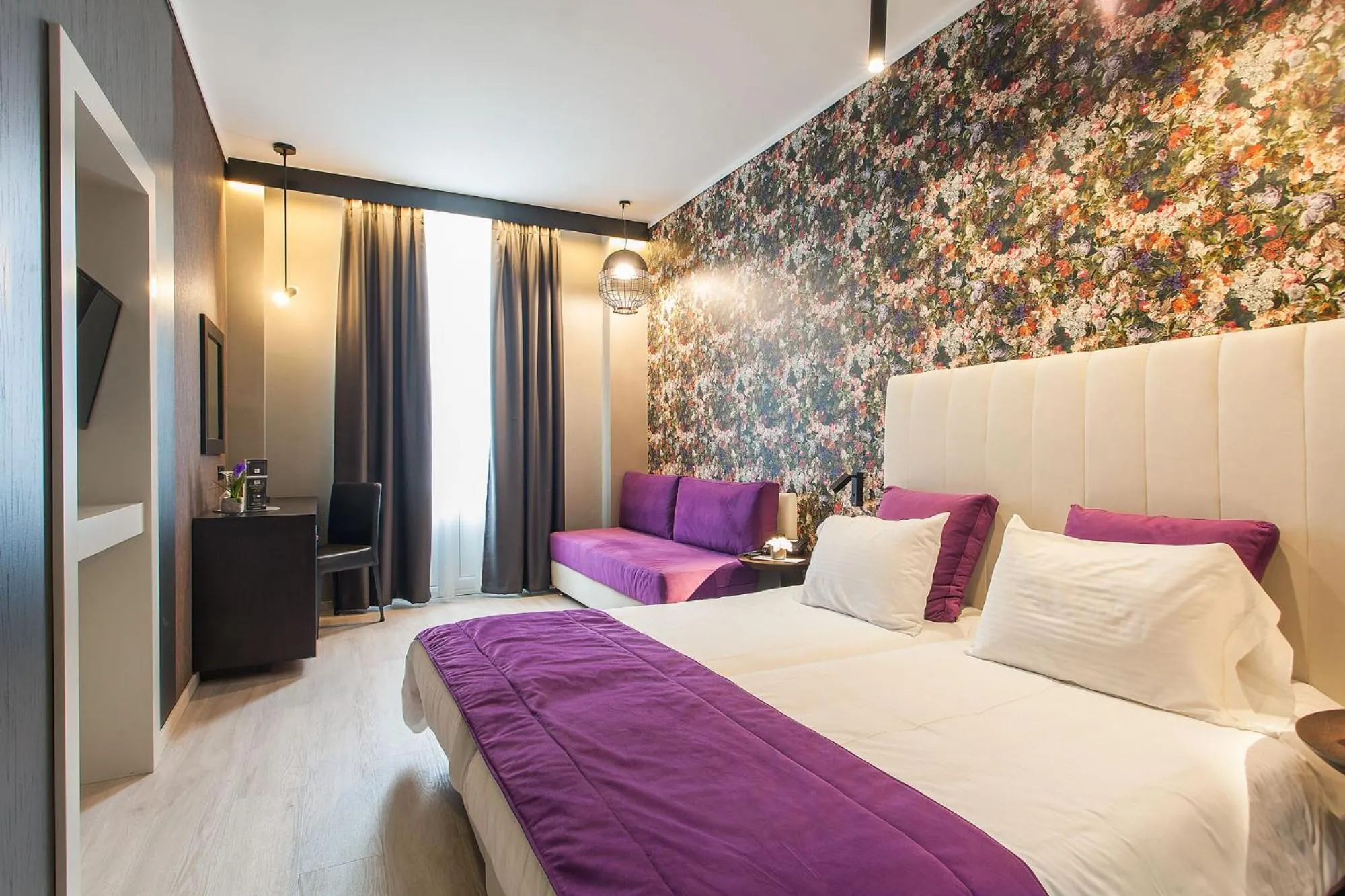 Photo of the whole room, Bed in Egnatia Palace Hotel & Spa