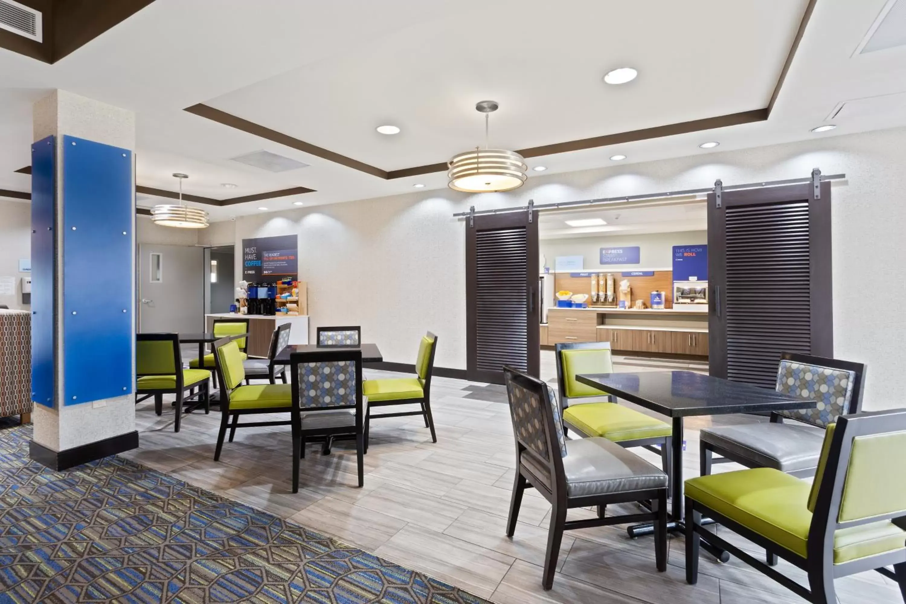 Breakfast, Restaurant/Places to Eat in Holiday Inn Express Hotel & Suites Largo-Clearwater, an IHG Hotel