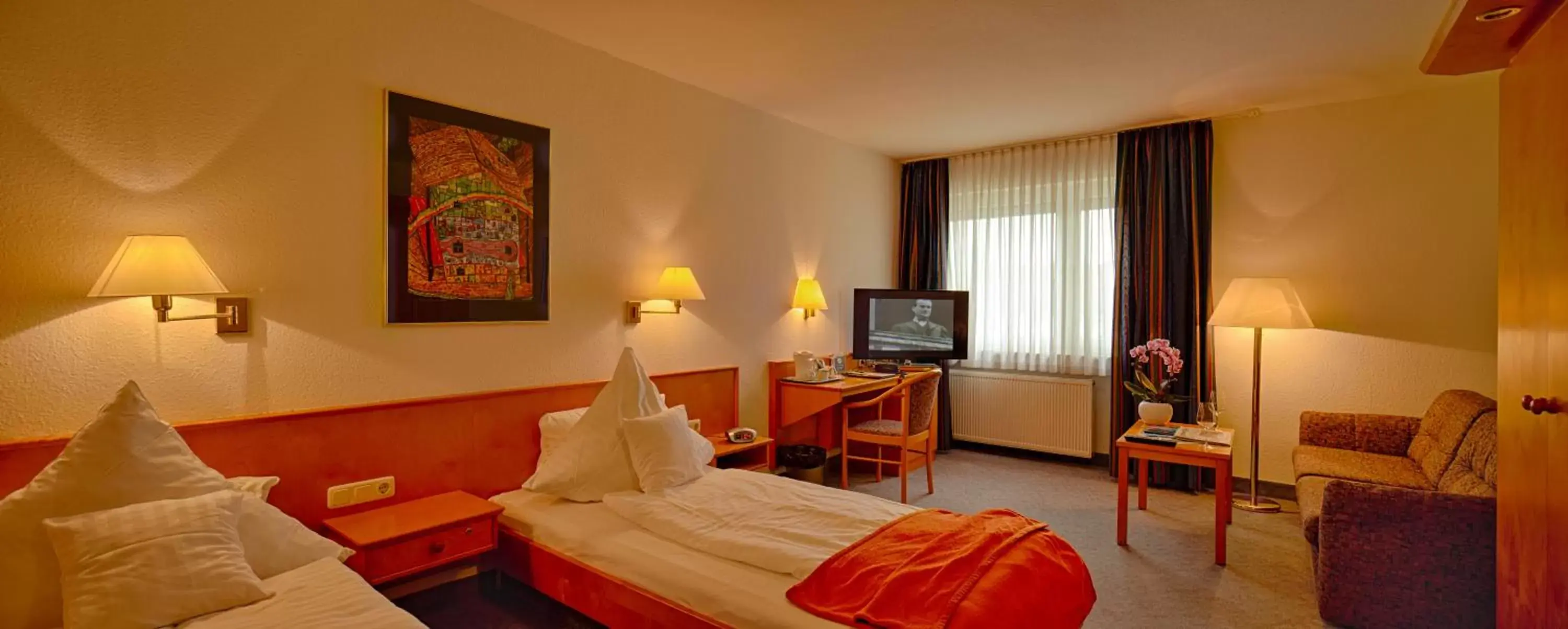 TV/Entertainment Center in Trip Inn Hotel Zum Riesen Hanau