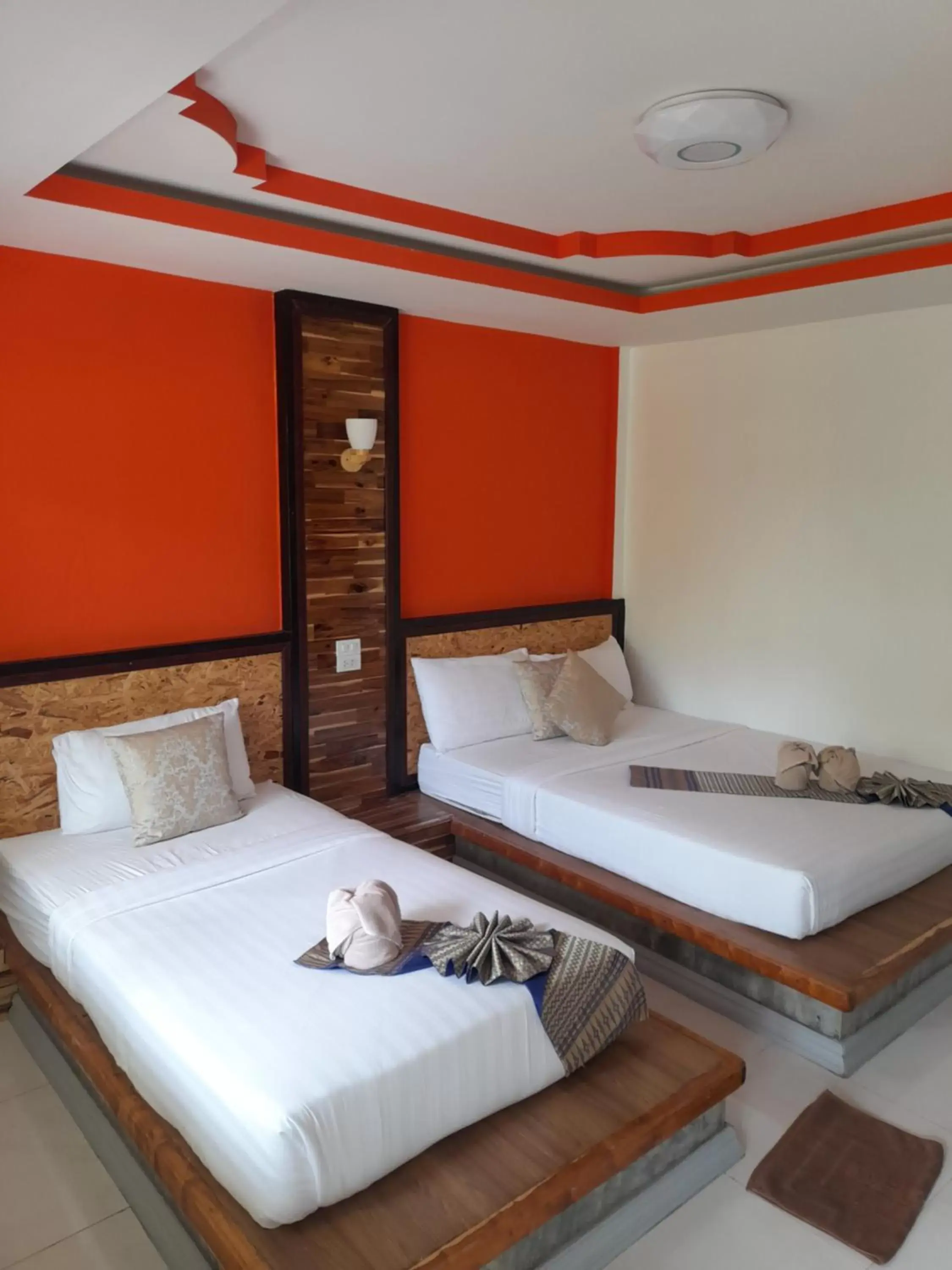 Bed in Lanta Emerald Bungalow