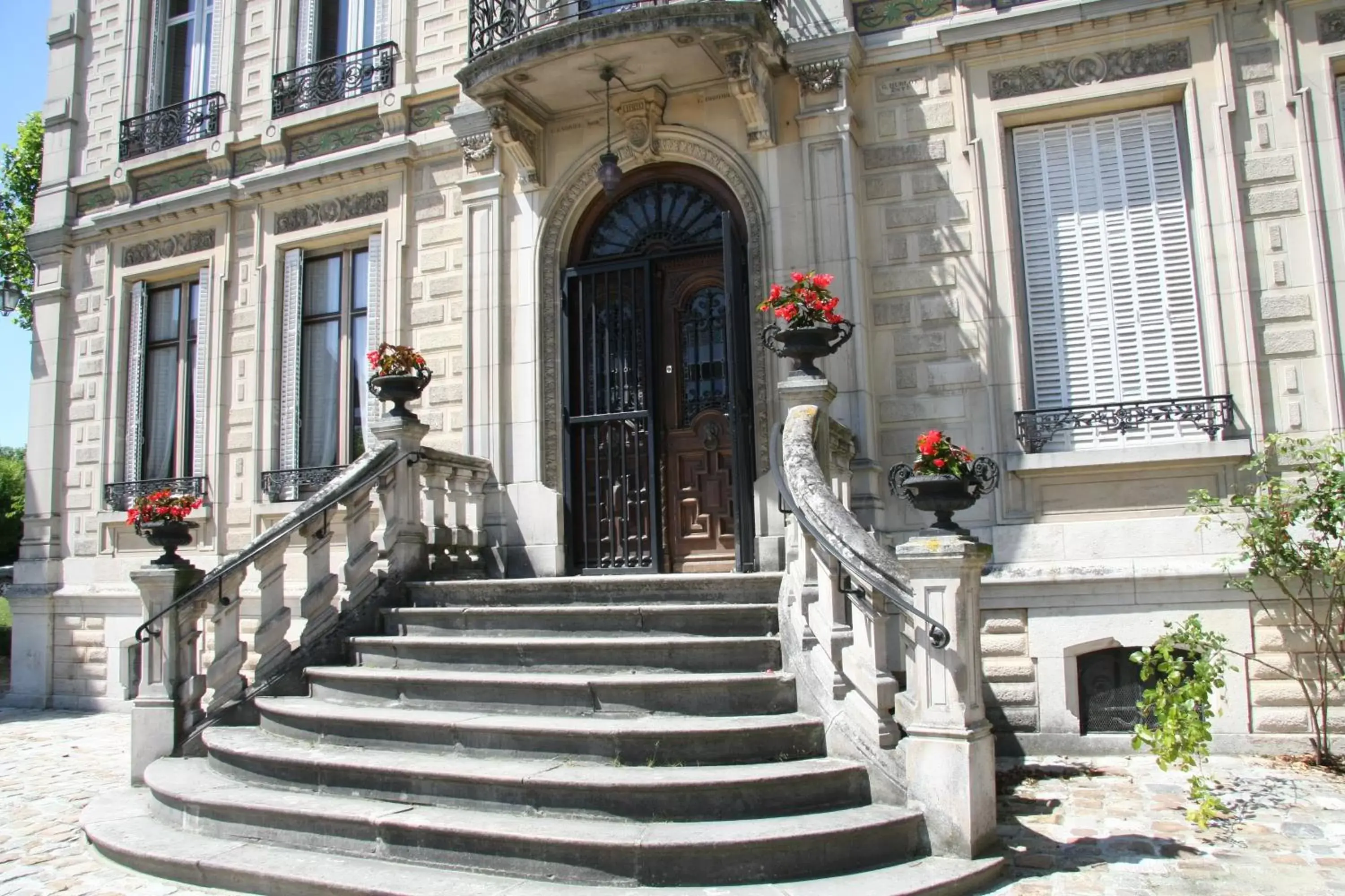 Facade/entrance in Villa Primerose