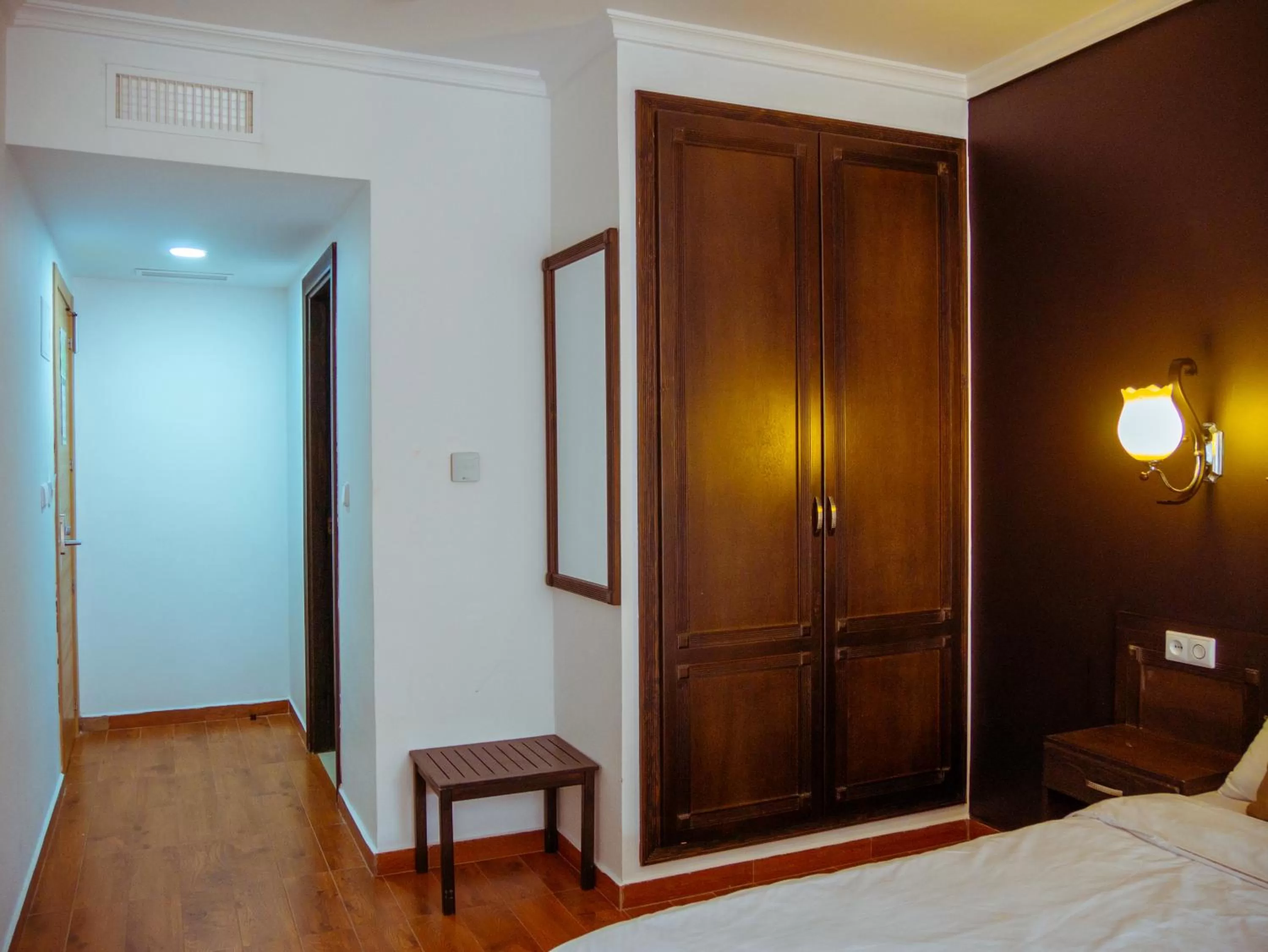 Bed in Hotel L'Aéroport