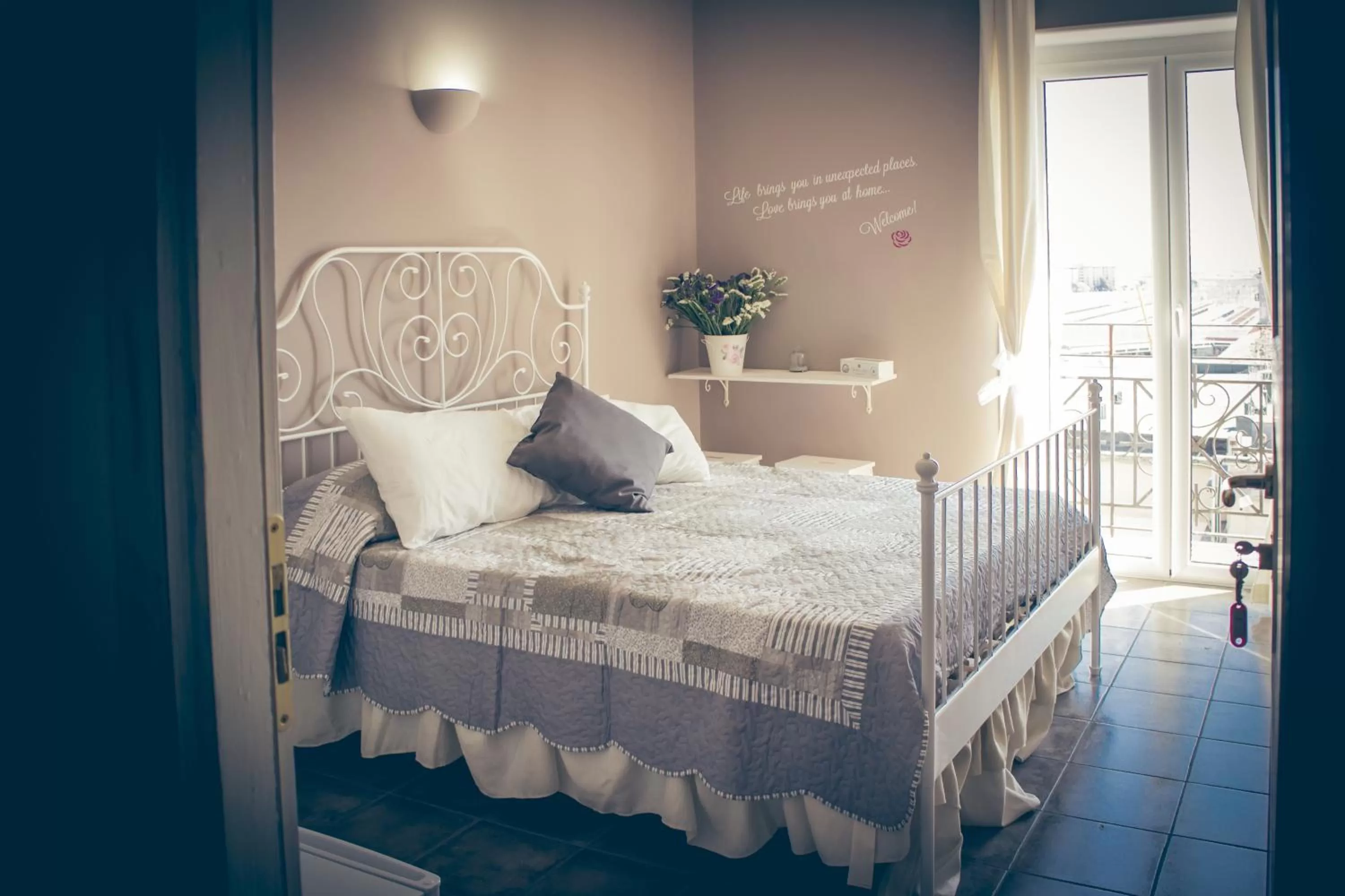 Bedroom, Bed in La Peonia