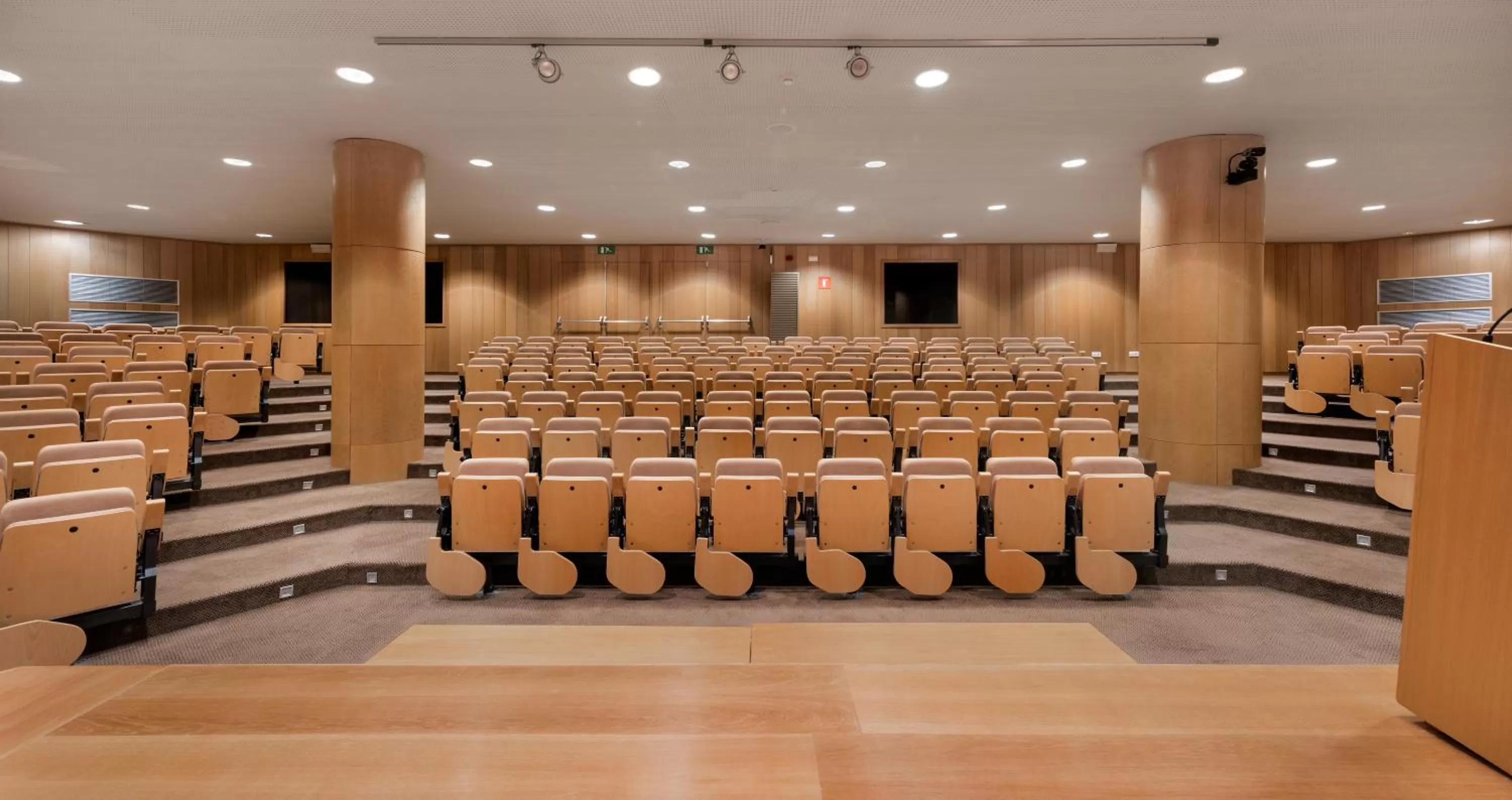 Business facilities in Secrets Lanzarote Resort & Spa - Adults Only (+18)