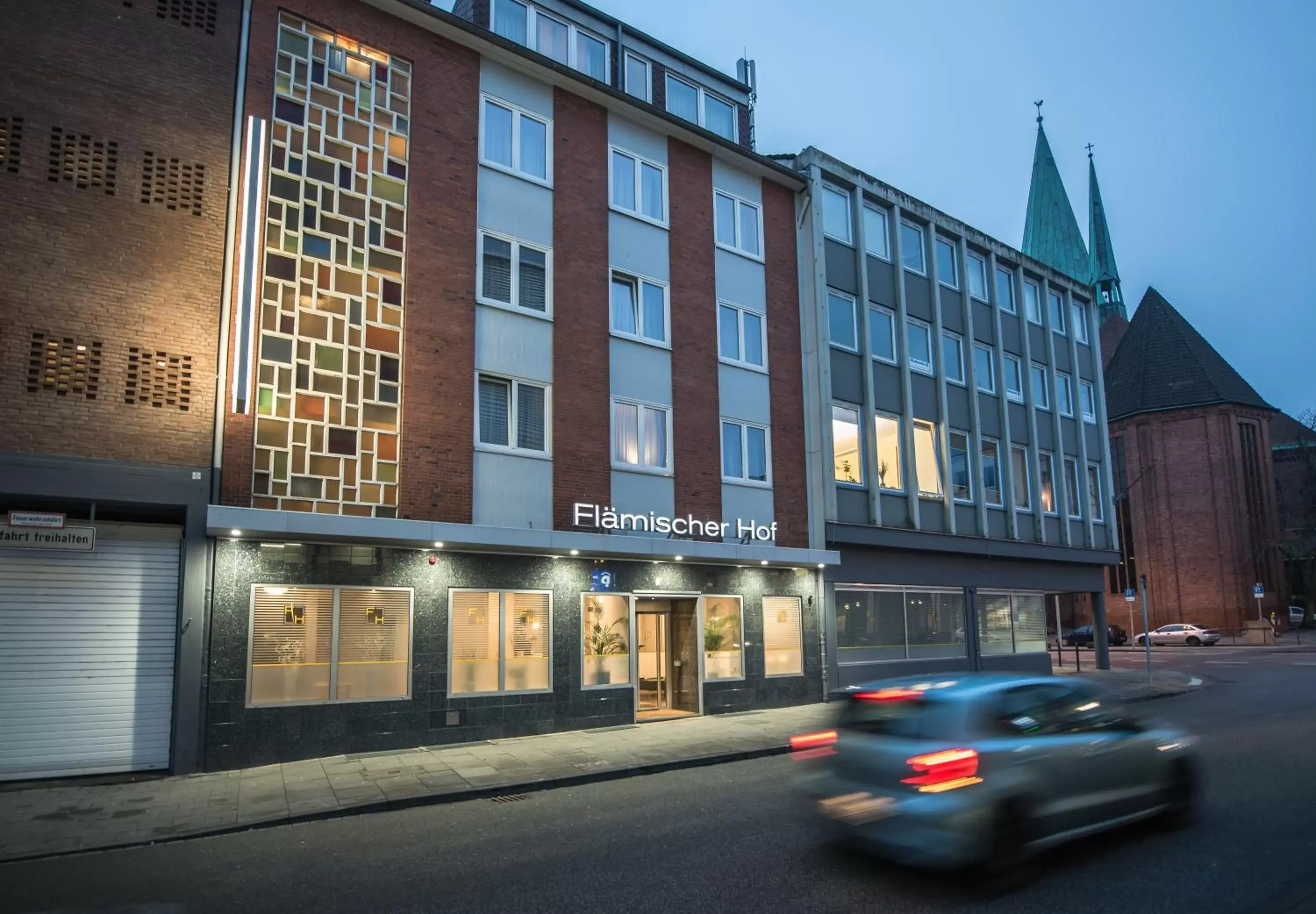 Facade/entrance, Property Building in Hotel Flämischer Hof