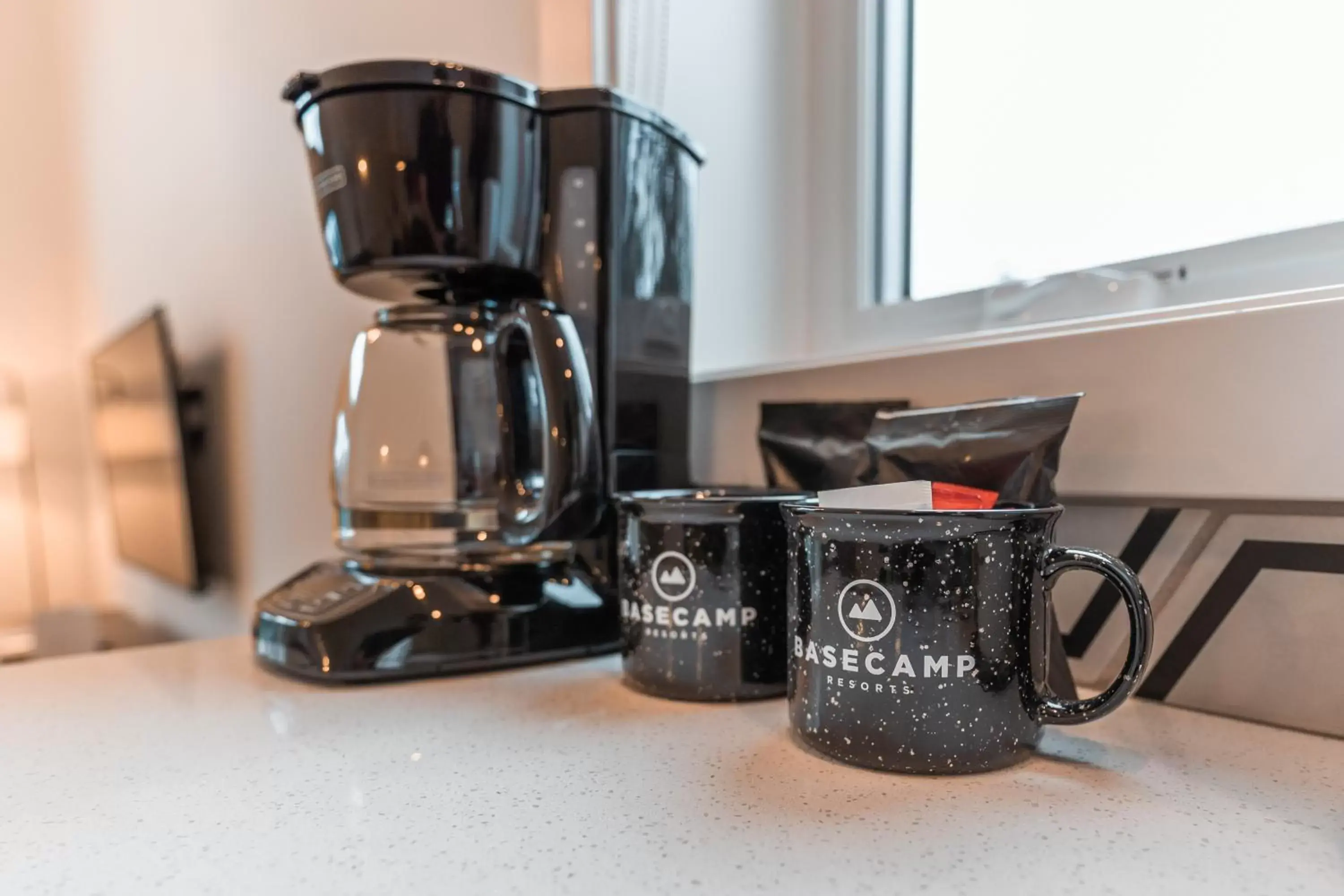 Coffee/tea facilities in Basecamp Resorts Revelstoke