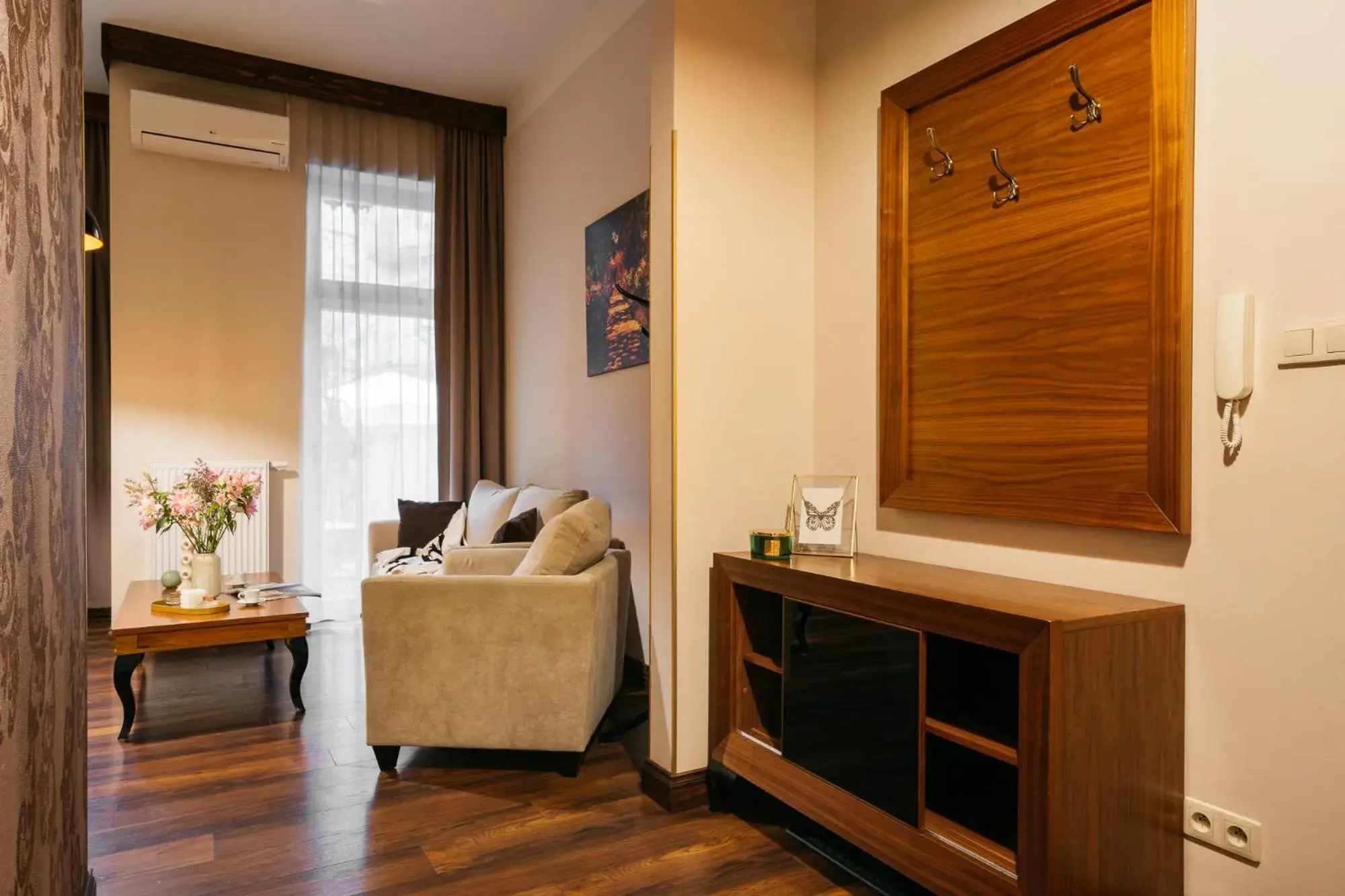 Living room, Seating Area in Topolowa Residence