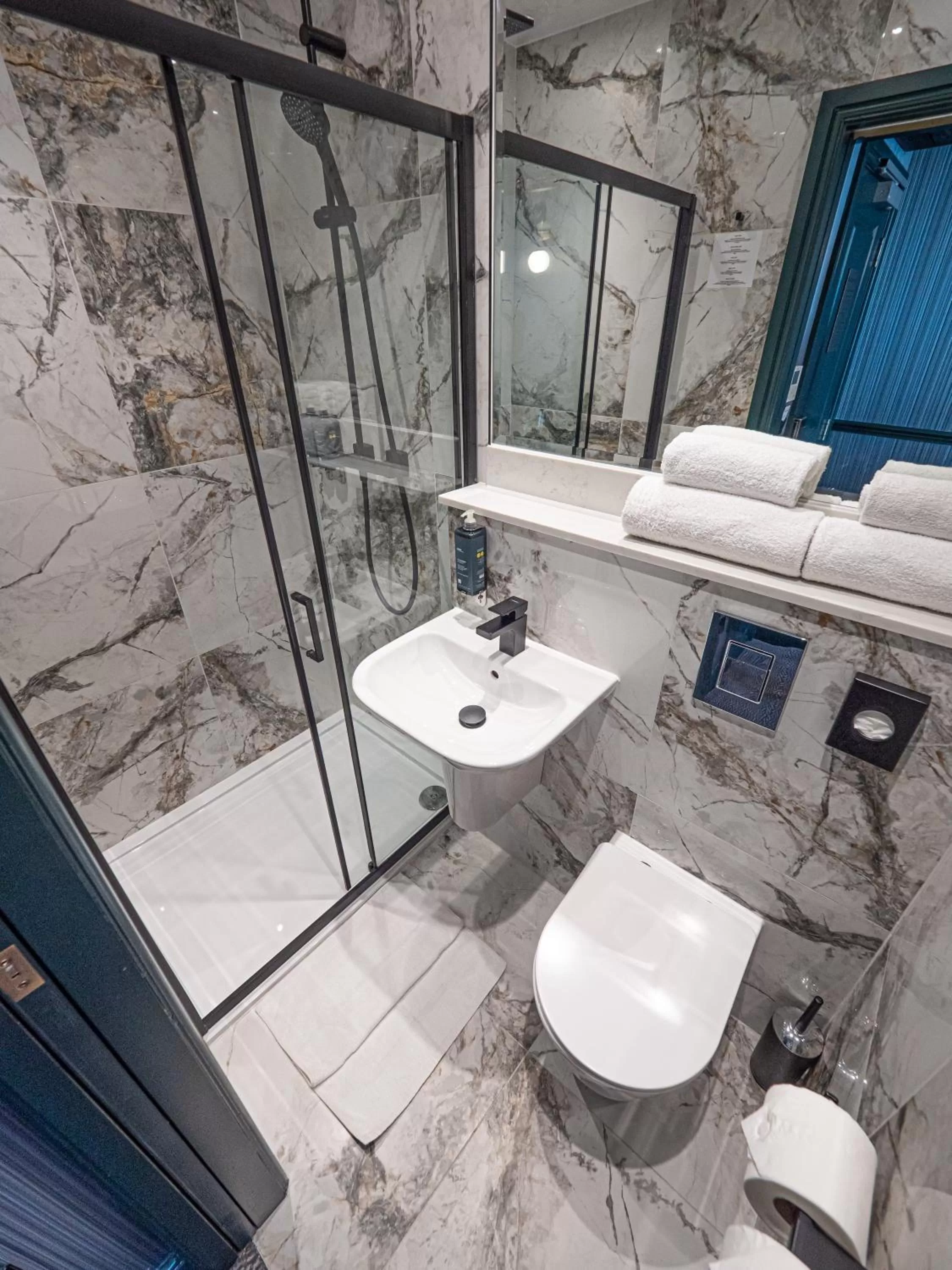 Bathroom in Hyde Park Green