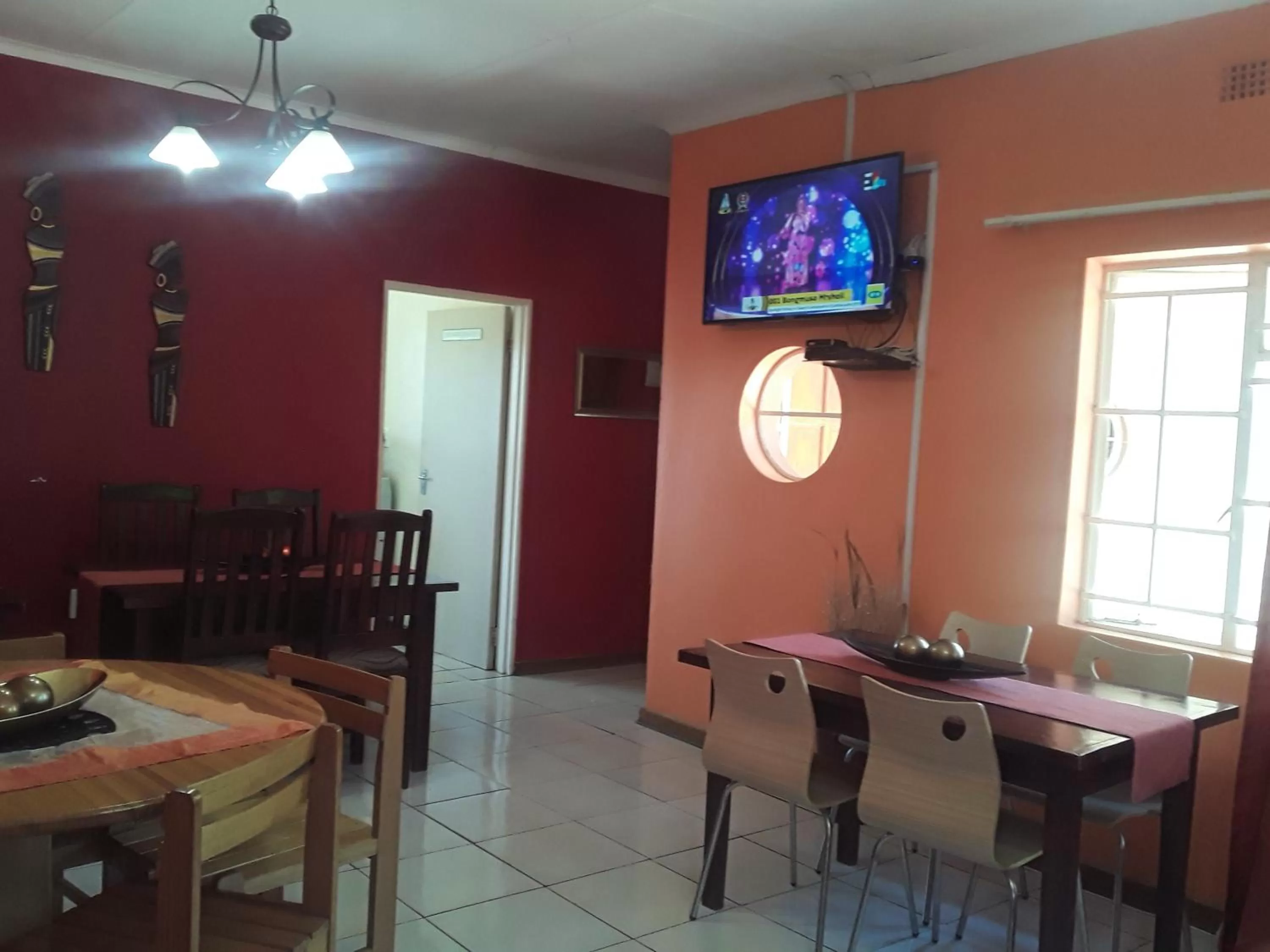 Dining area in Vuya Nathi Bed and Breakfast