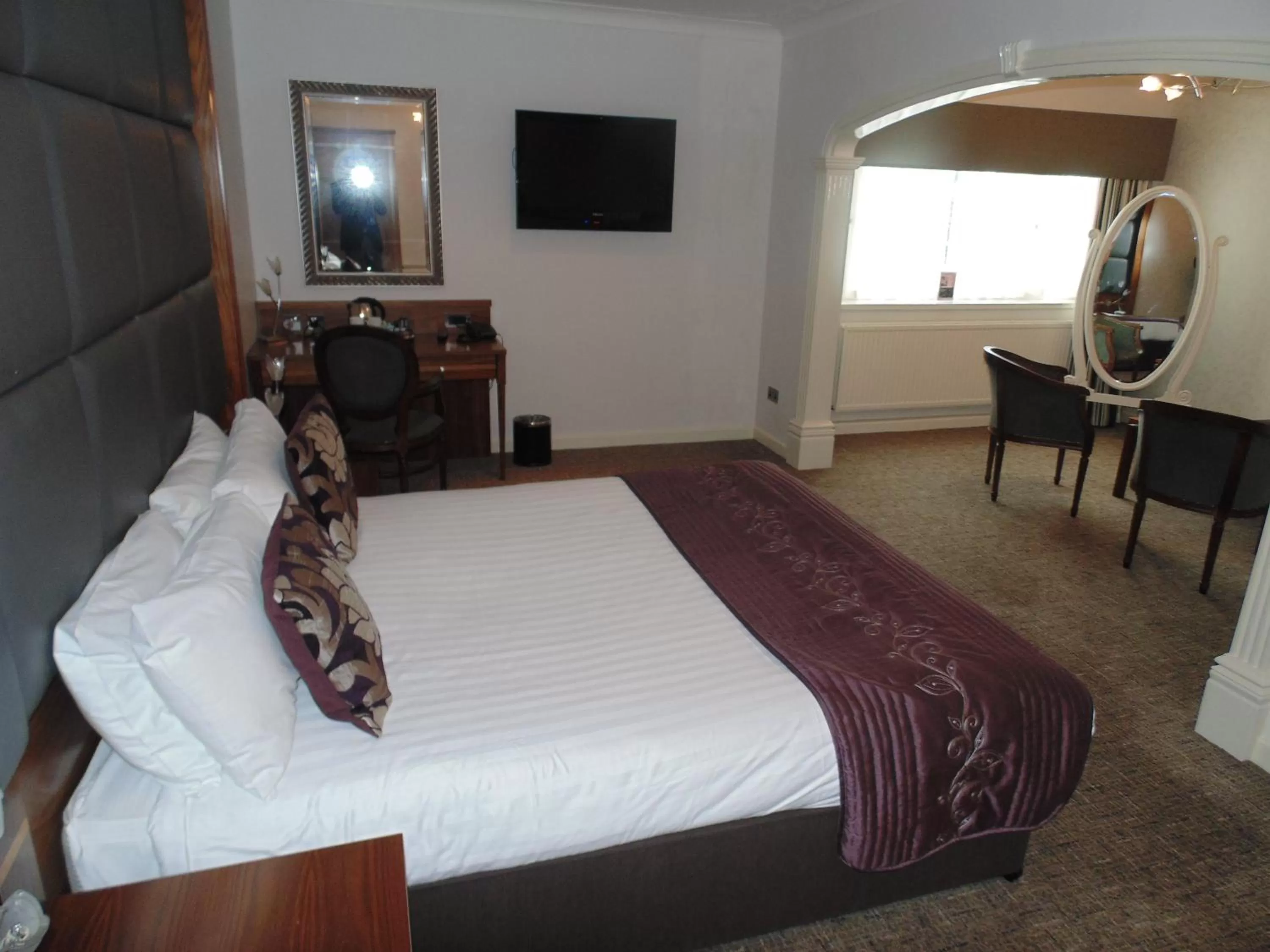 Bed in Best Western Plus Lancashire Manor Hotel