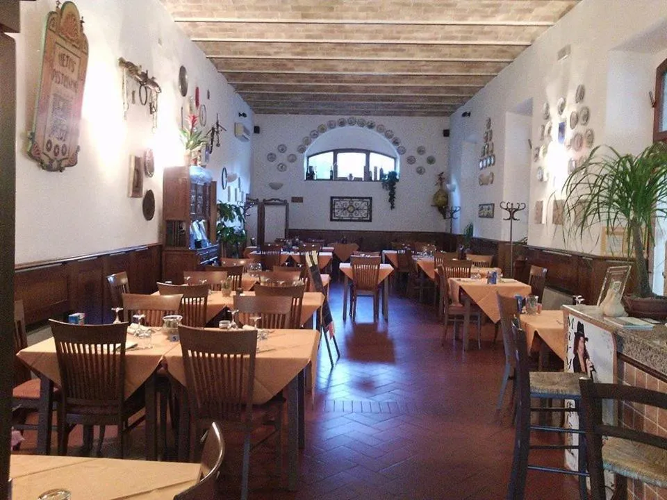Restaurant/places to eat in Il Vecchio Mulino