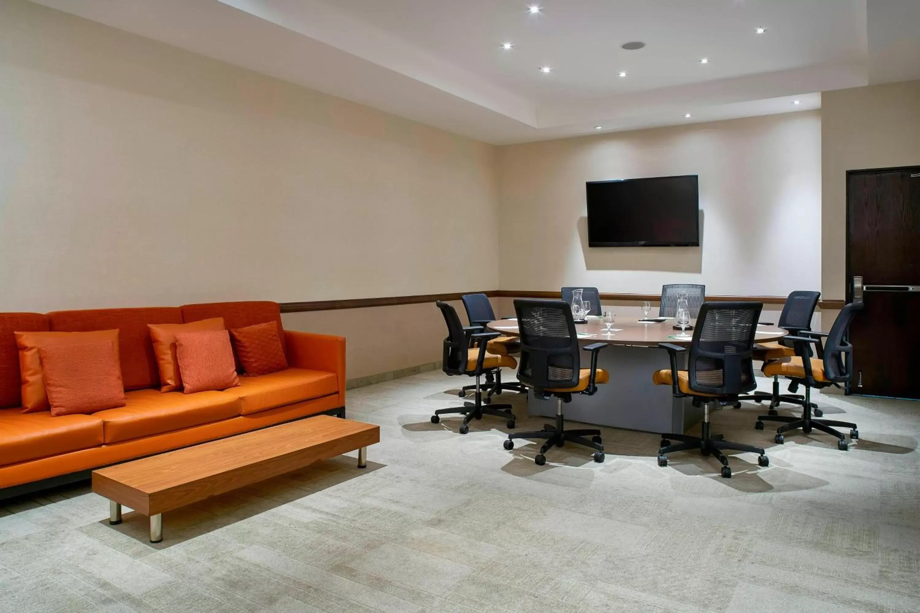 Meeting/conference room in Courtyard by Marriott Mexico City Airport