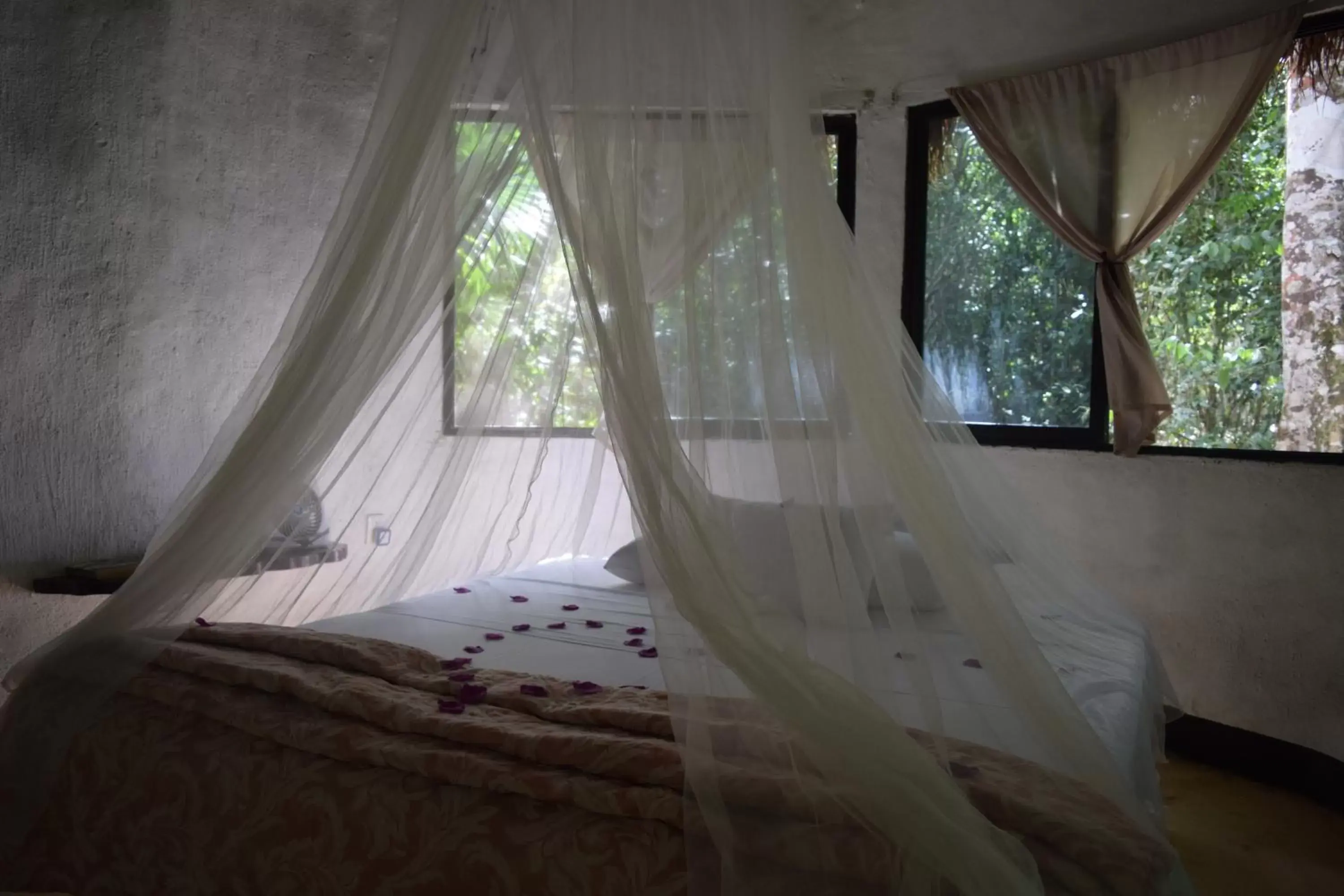 Bed in Jolie Jungle Eco Hotel
