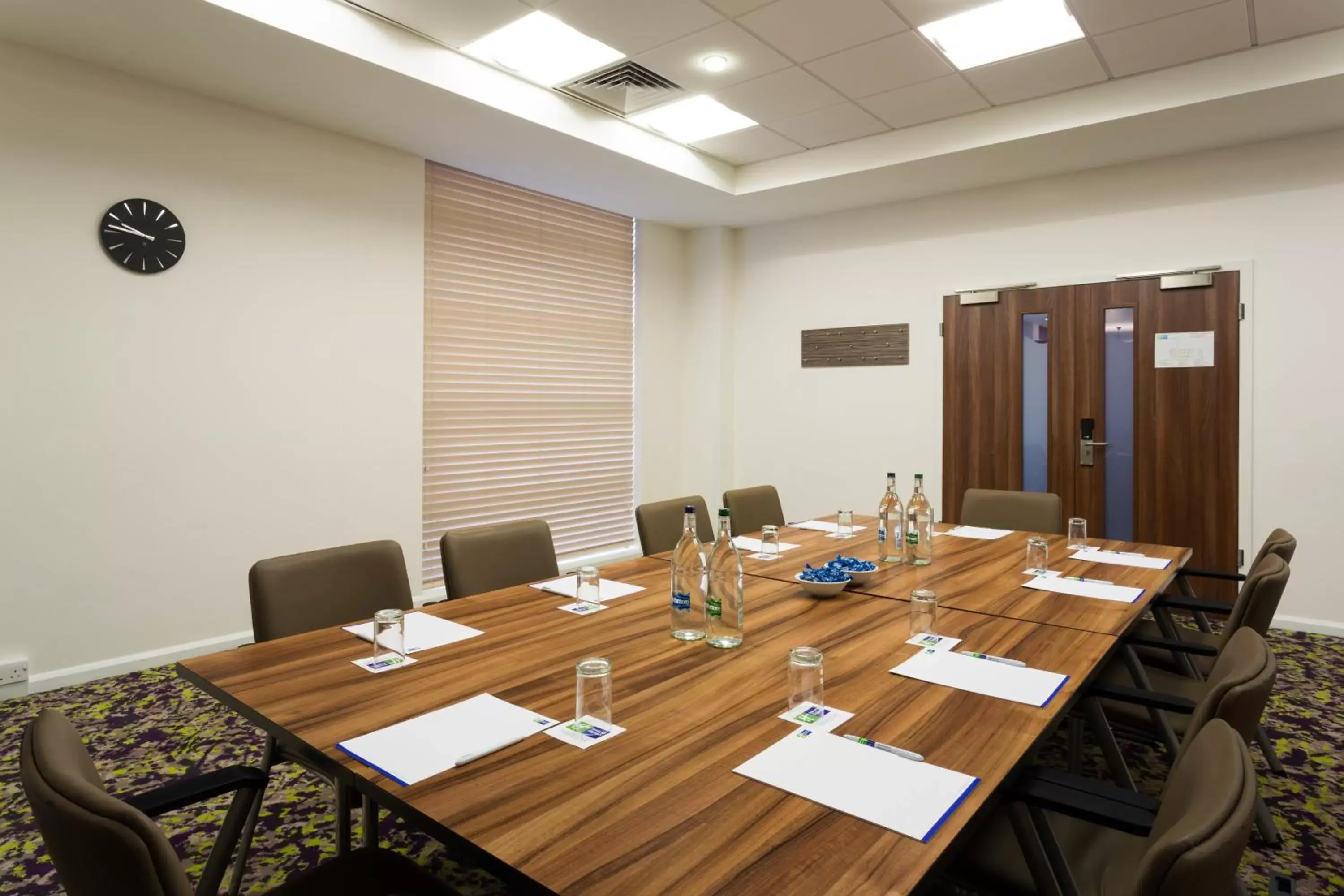 Meeting/conference room, Business Area/Conference Room in Holiday Inn Express Harlow, an IHG Hotel