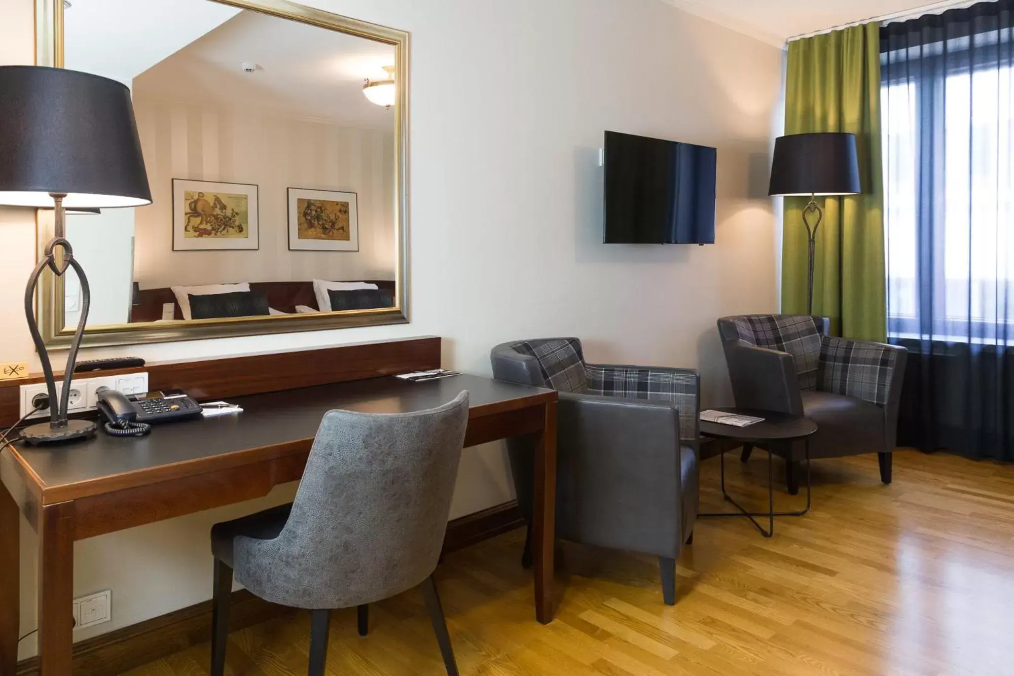 Seating area, TV/Entertainment Center in Hotel Verso