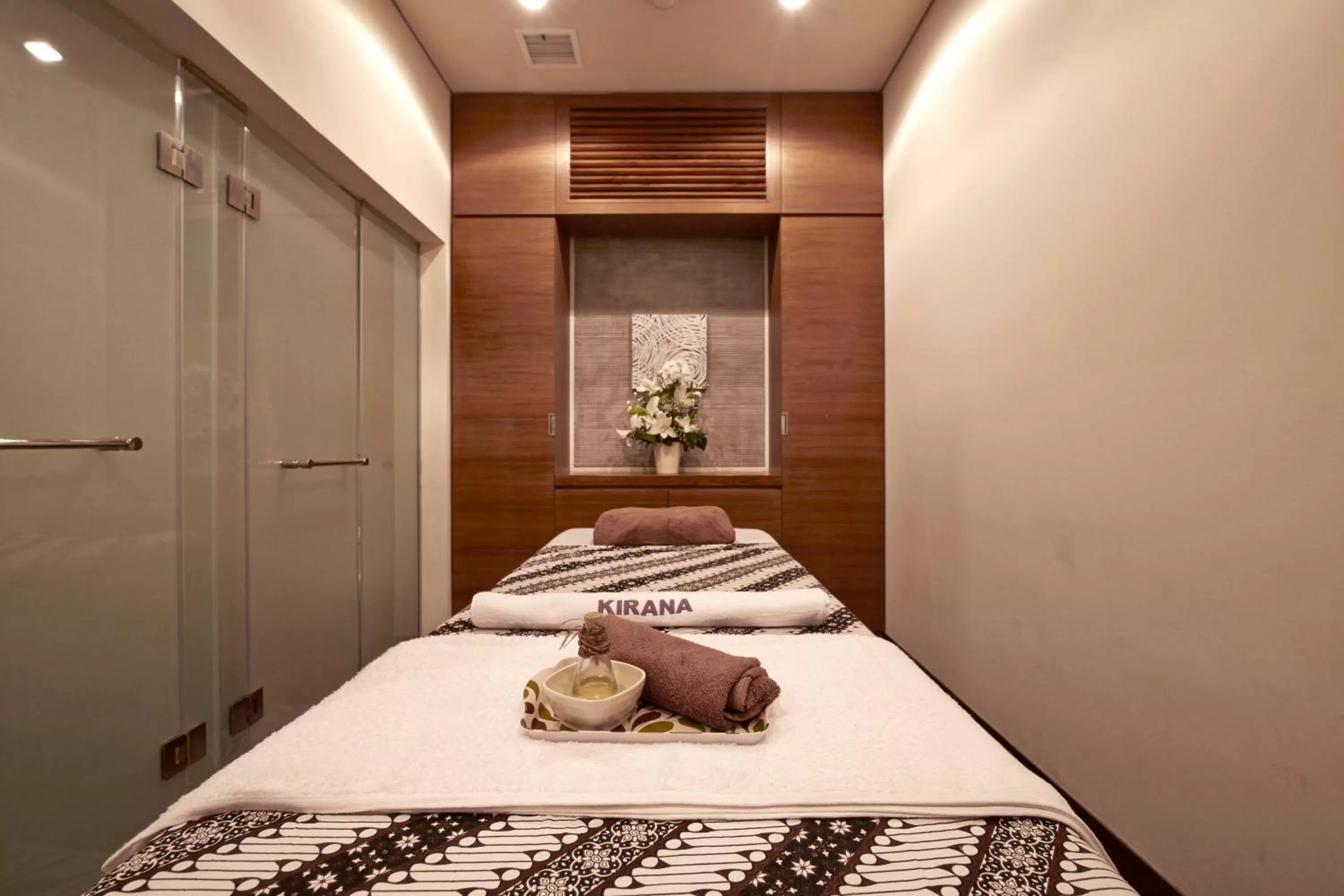 Massage, Bed in Axia South Cikarang Service Apartment