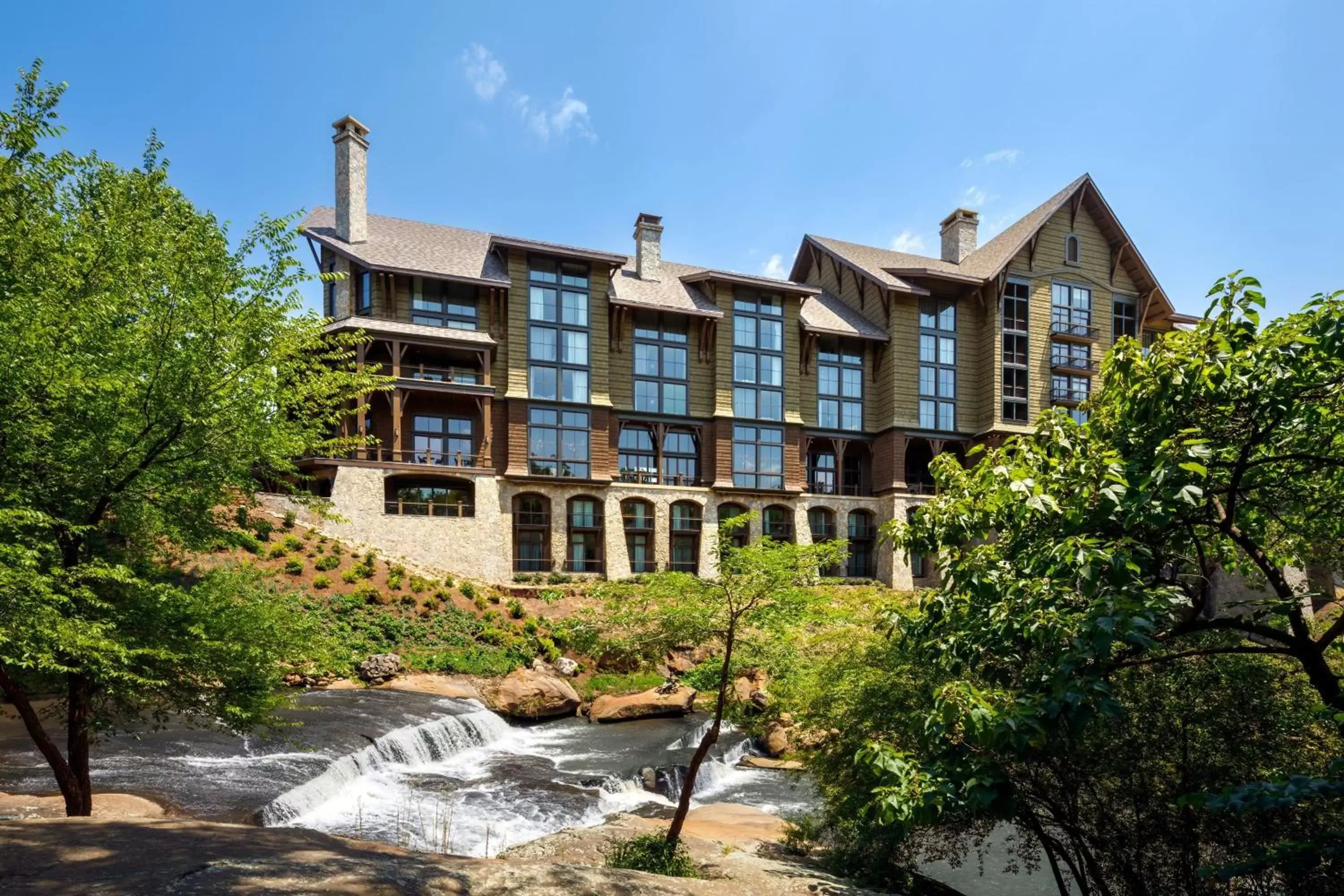 Property Building in Grand Bohemian Lodge Greenville, Autograph Collection