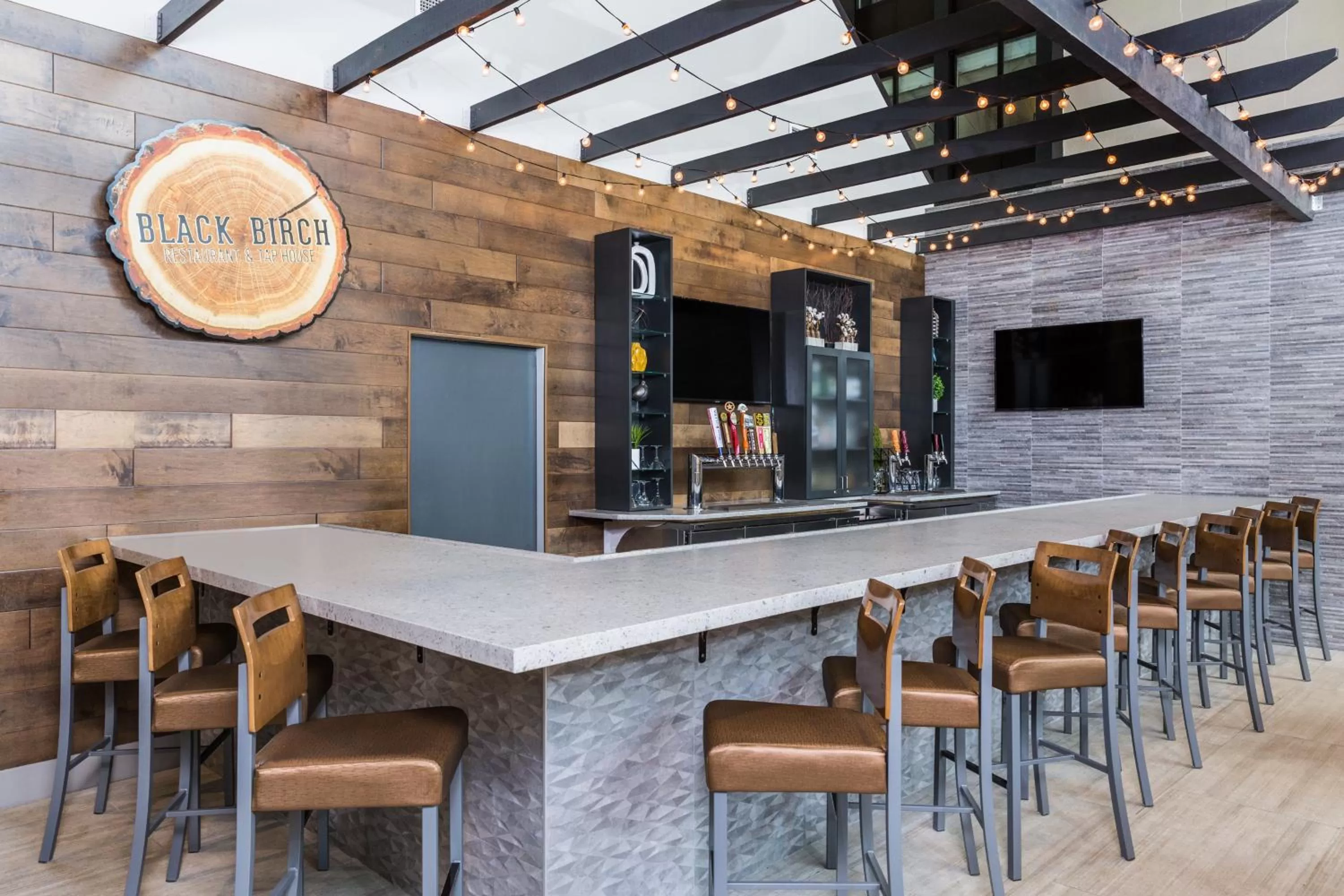 Lounge or bar in Holiday Inn Roanoke Airport - Conference CTR by IHG