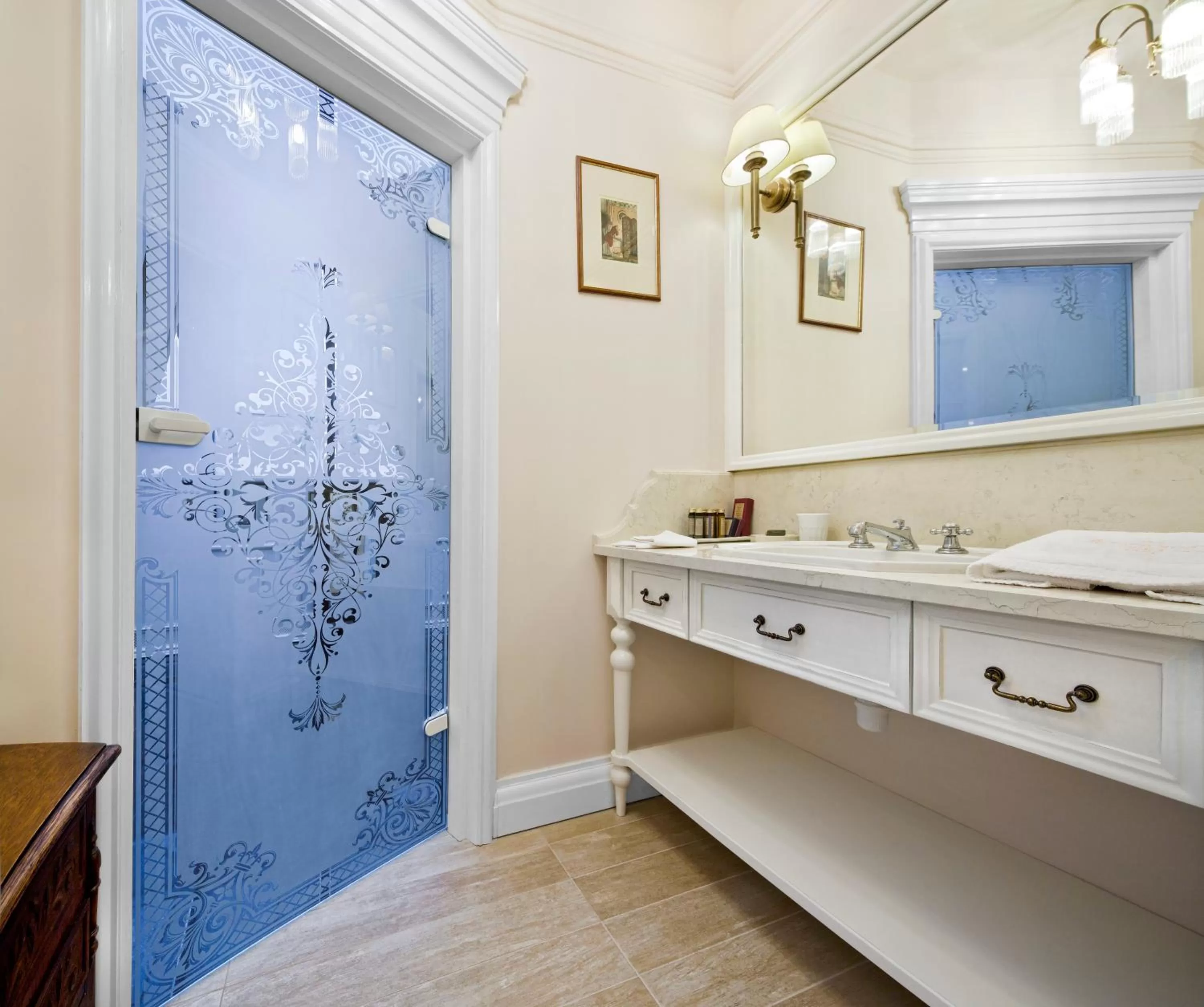 Bathroom in The Bonerowski Palace Boutique Hotel