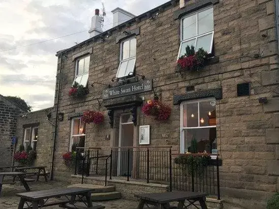 Property Building in The White Swan, Yeadon