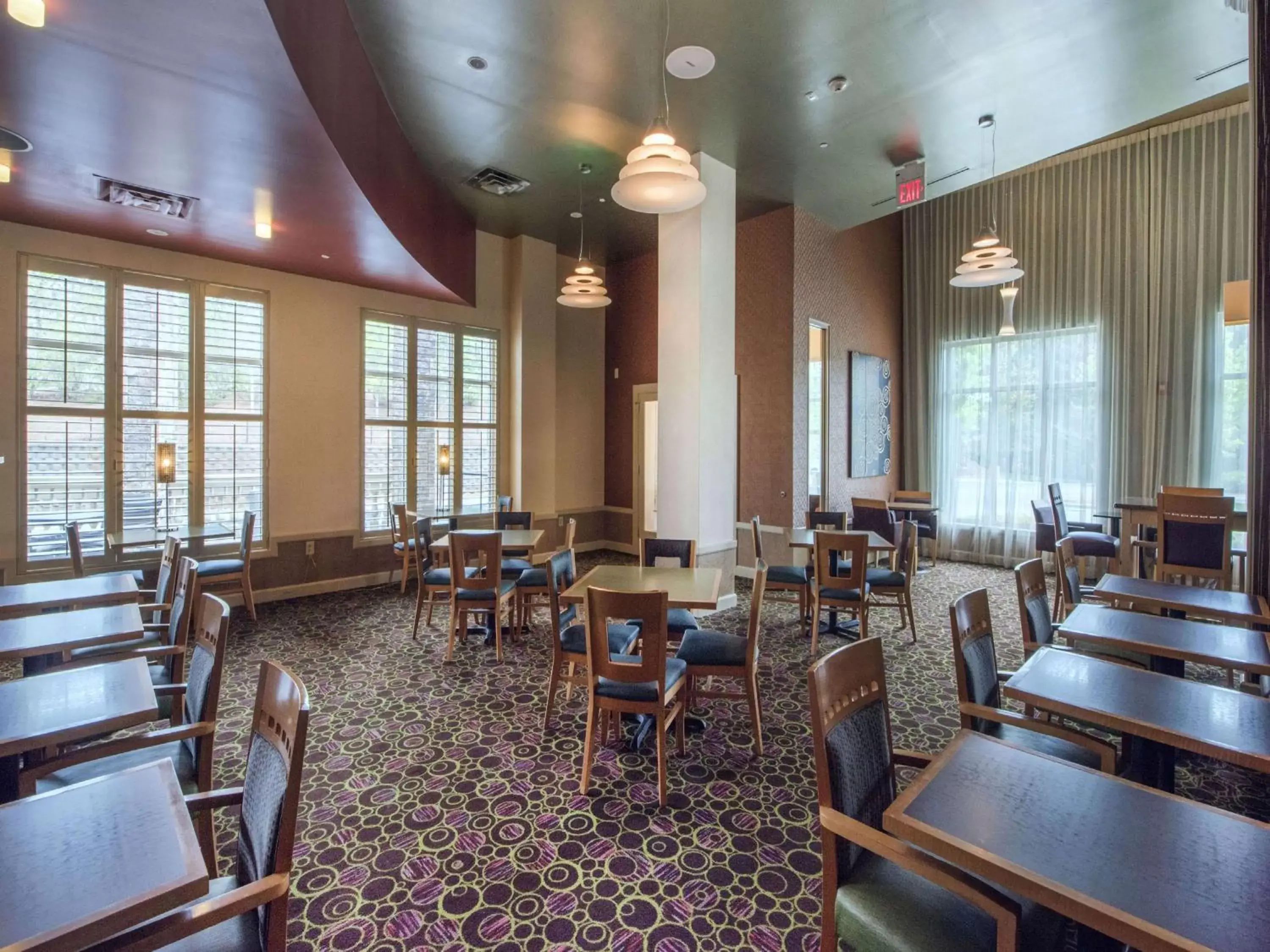 Restaurant/Places to Eat in Embassy Suites by Hilton Raleigh Durham Airport Brier Creek