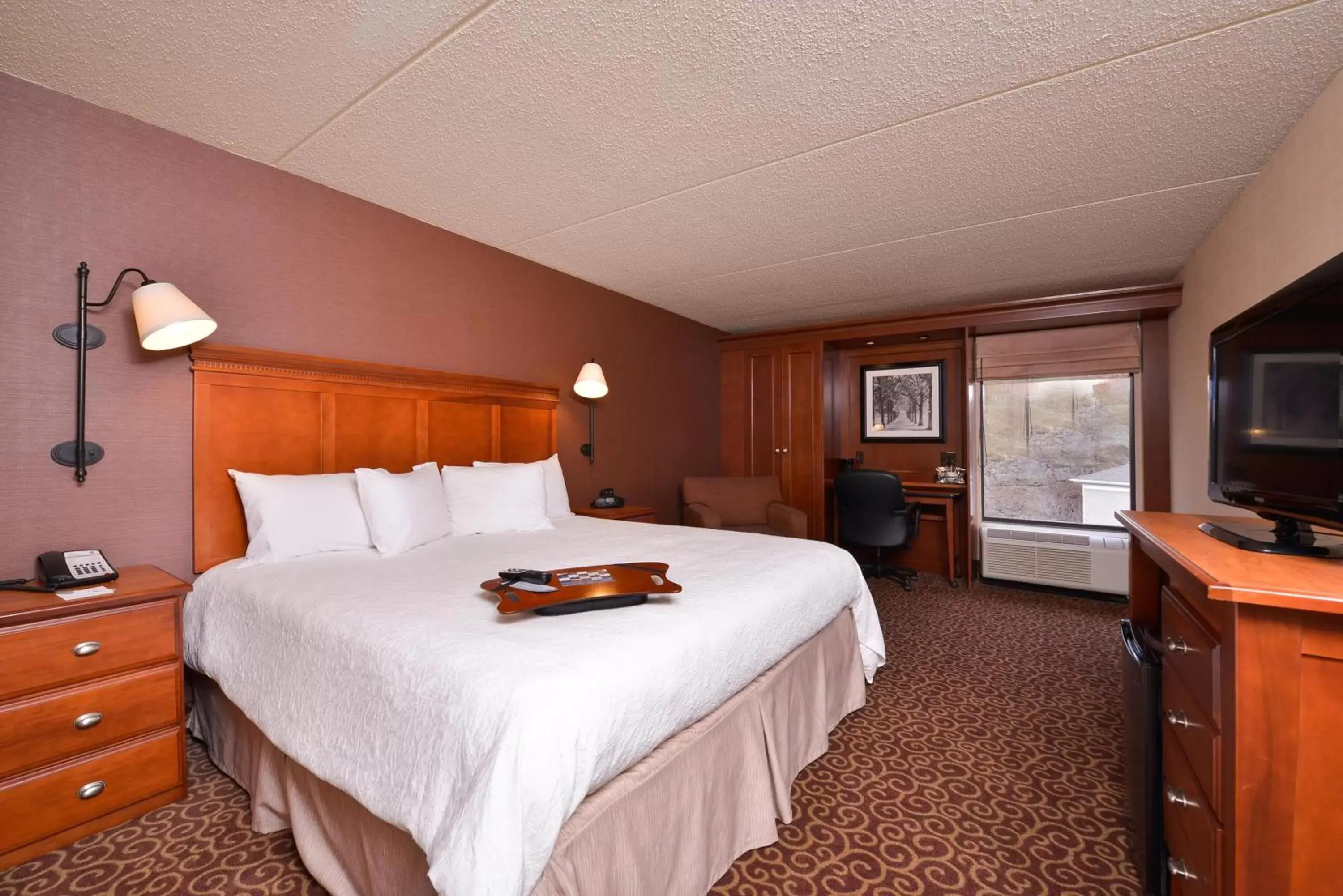 Bedroom, Room Photo in McKnight Hotel