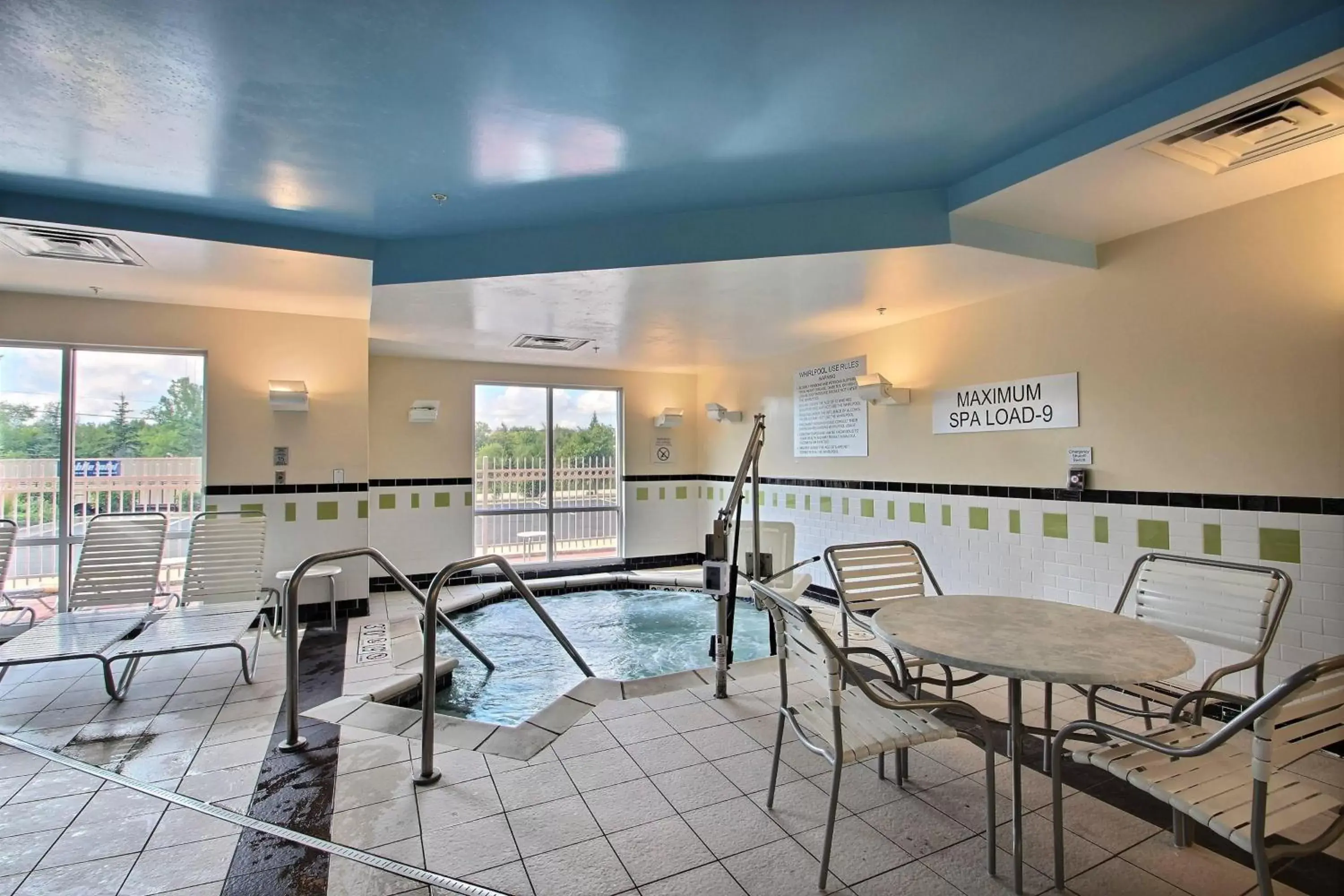 Fitness centre/facilities, Swimming Pool in Fairfield Inn & Suites by Marriott Milwaukee Airport