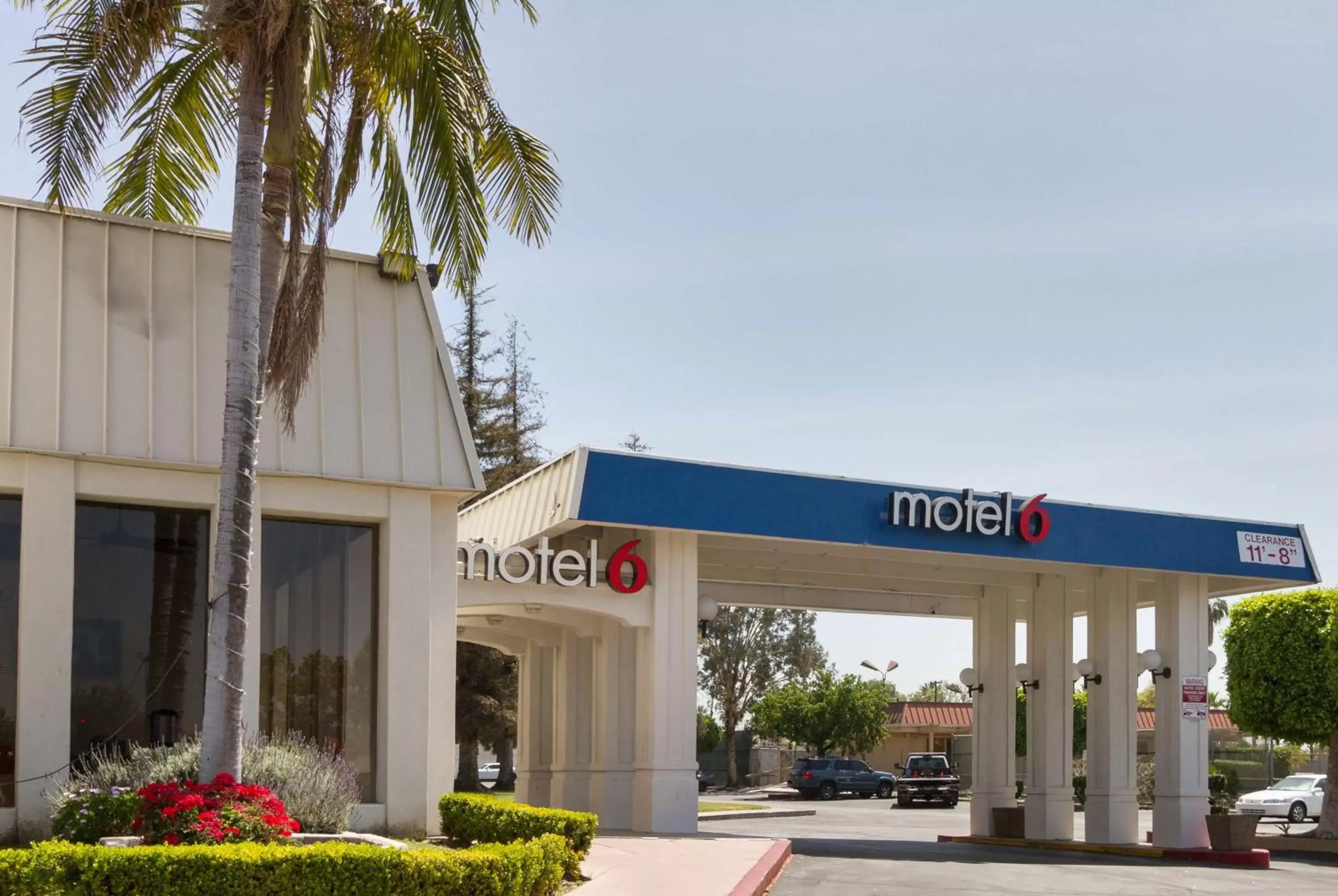 Property Building in Motel 6-Claremont, CA